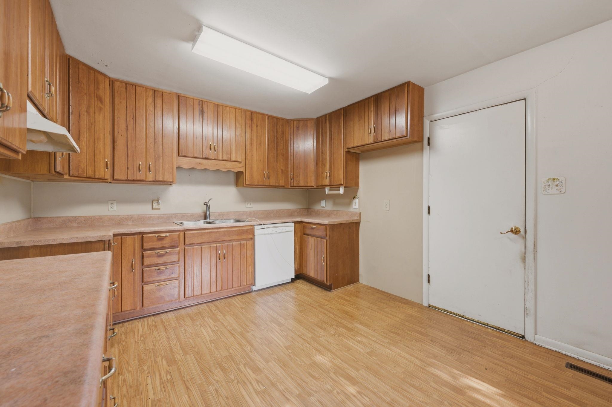 1661 Montana Ave Property Photo 12