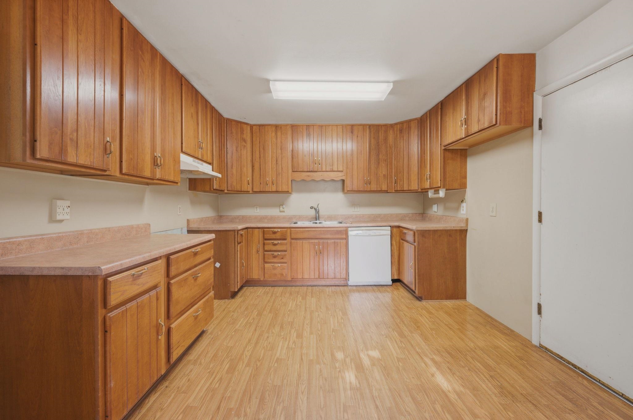 1661 Montana Ave Property Photo 15