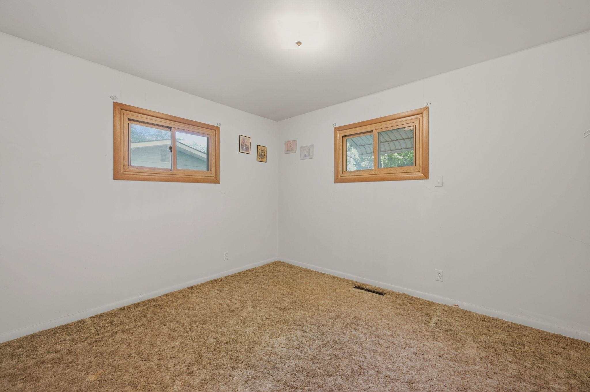1661 Montana Ave Property Photo 17