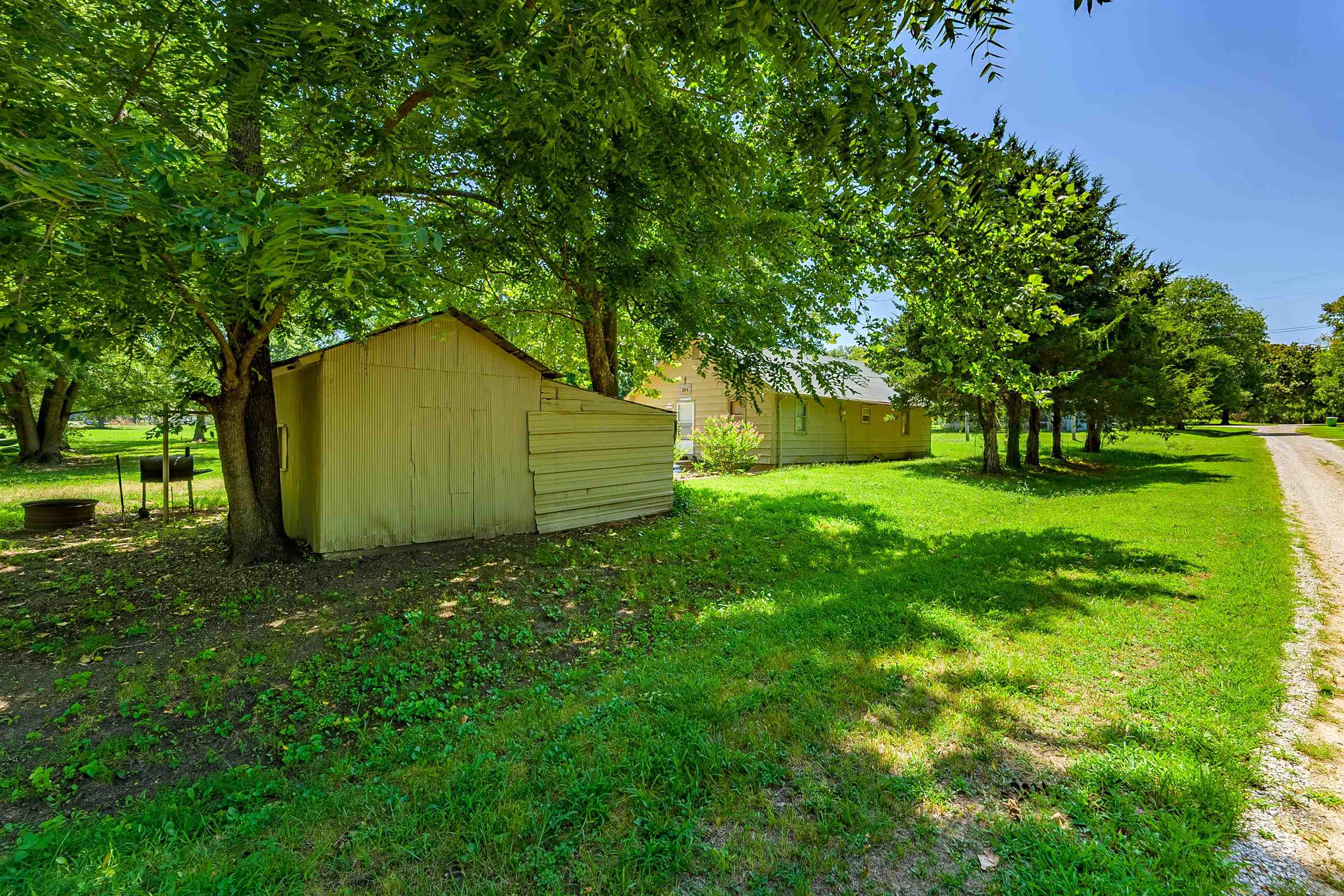 204 East St Property Photo 33