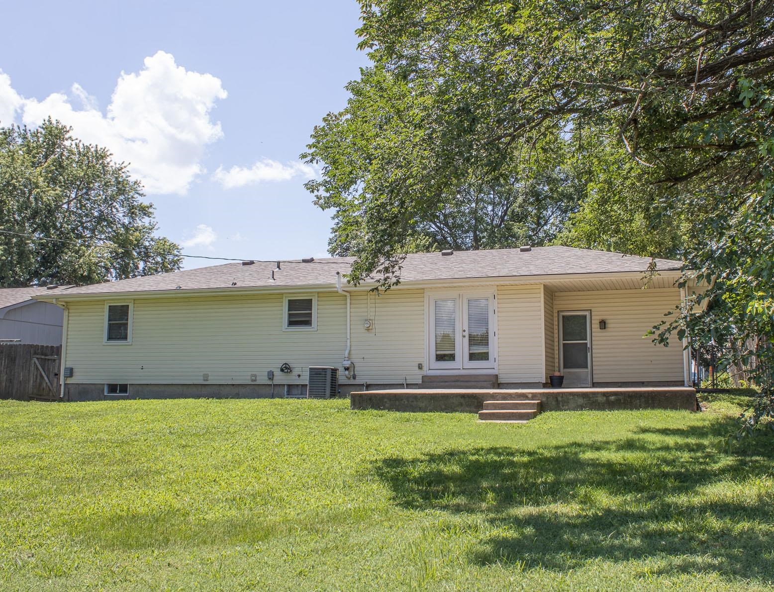 1510 N Poplar Property Photo 17