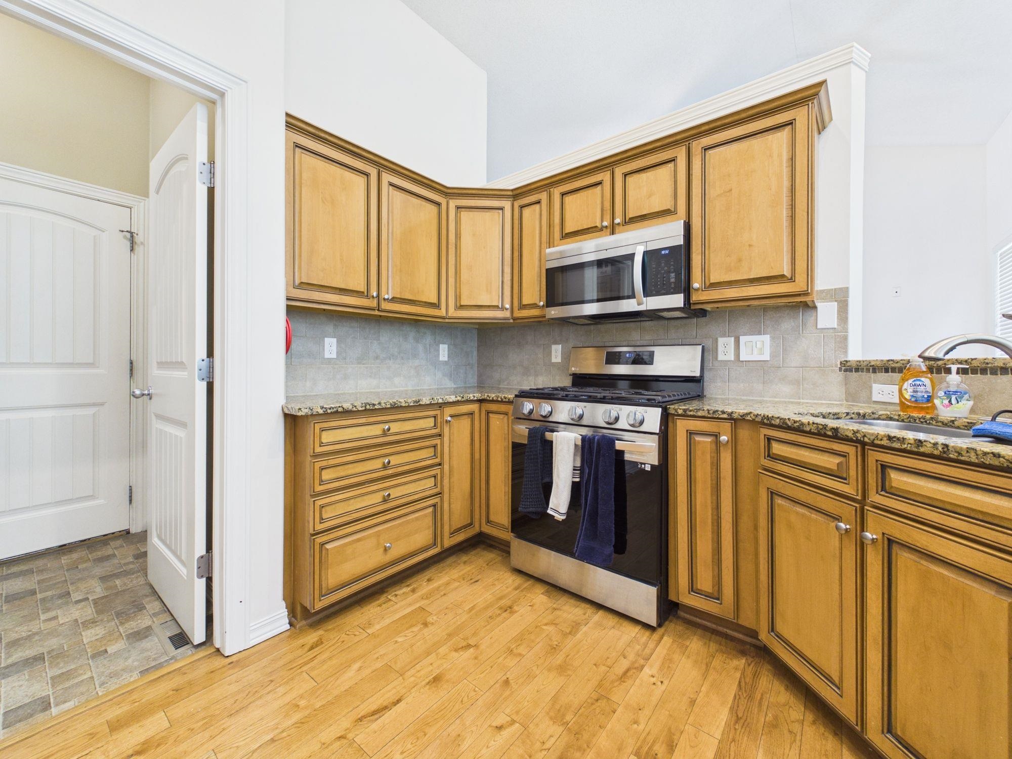 2350 N Castle Rock Ct Property Photo 7