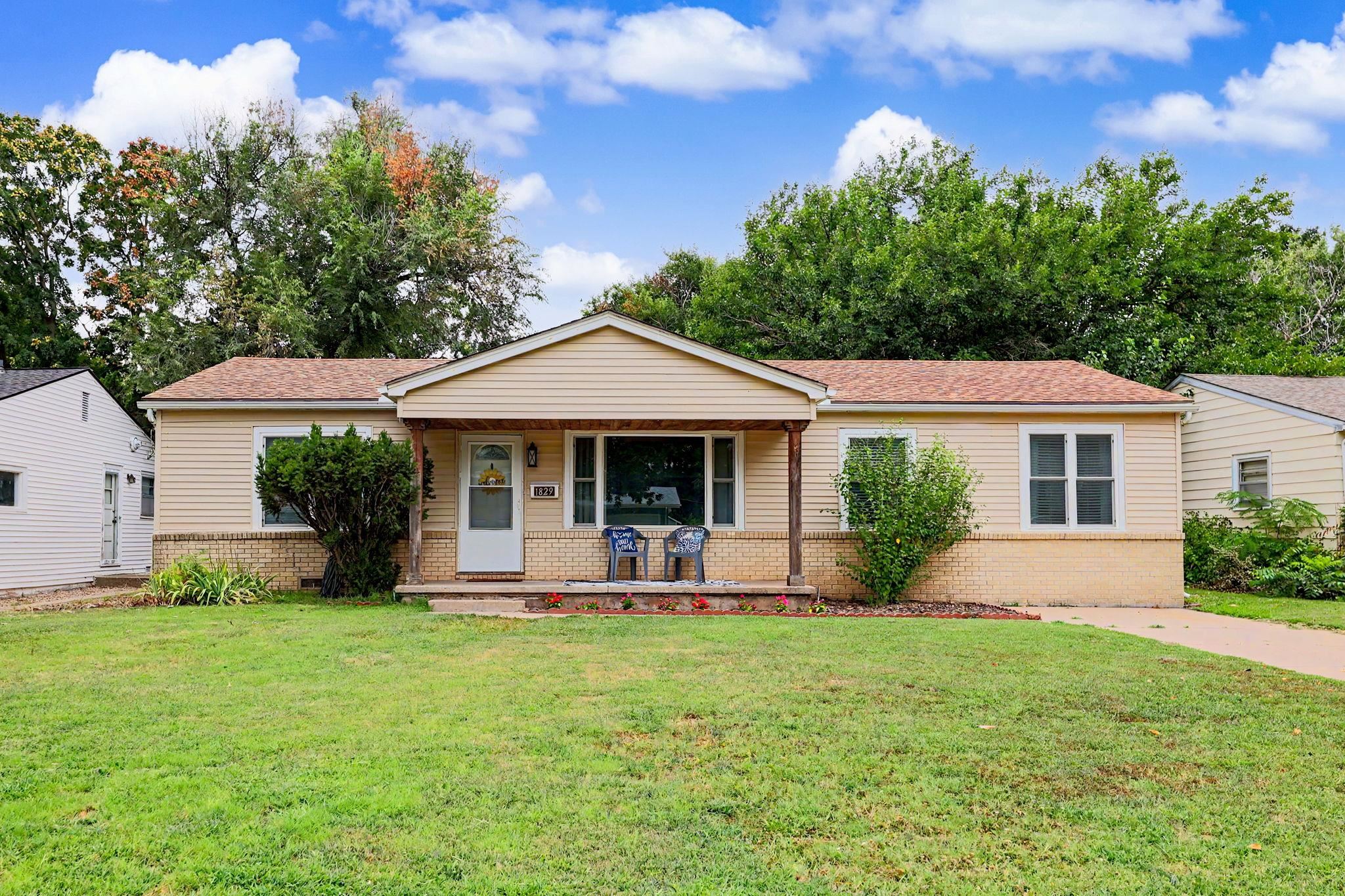 1829 N Richmond Property Photo 1
