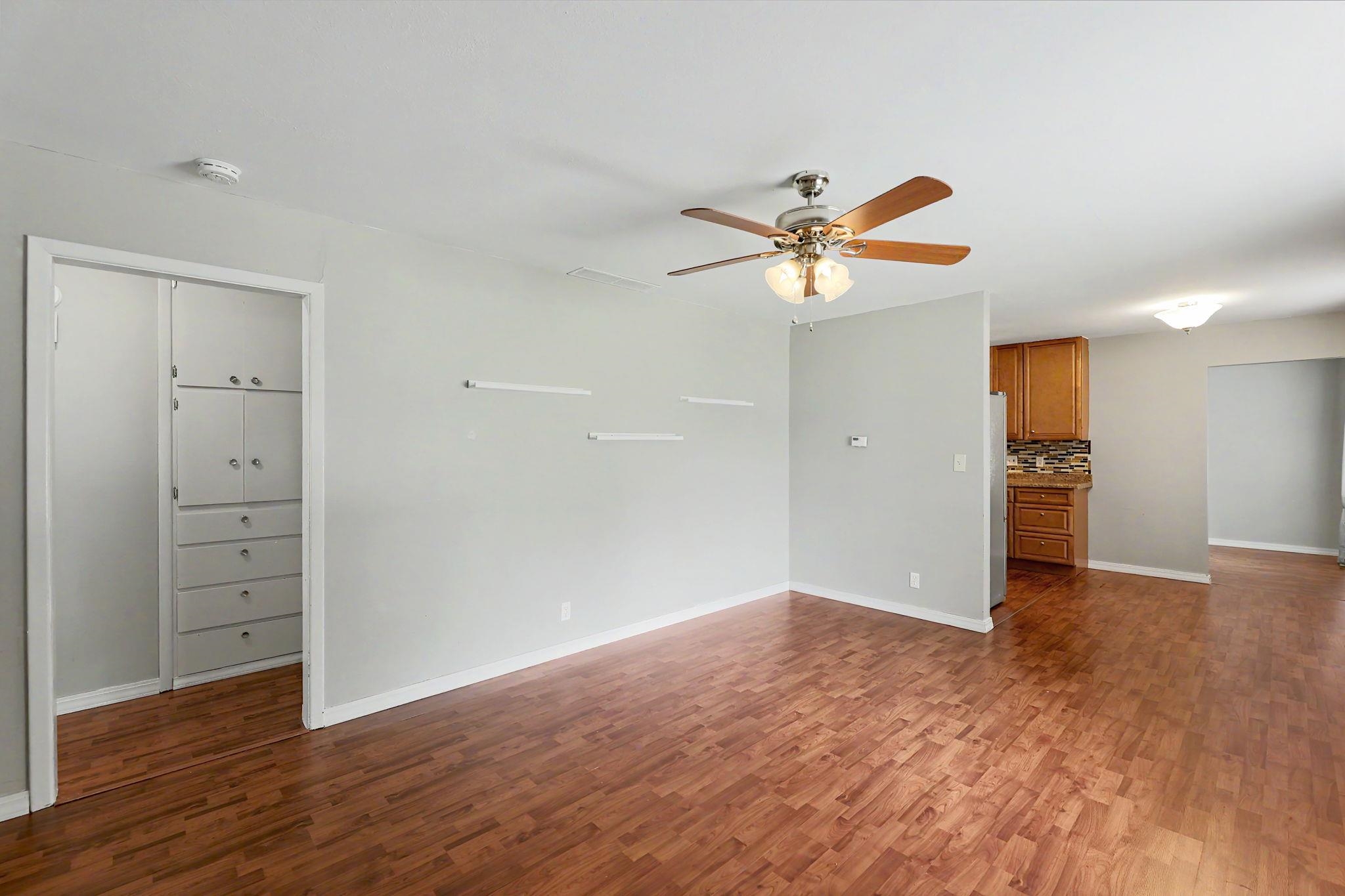 1829 N Richmond Property Photo 5
