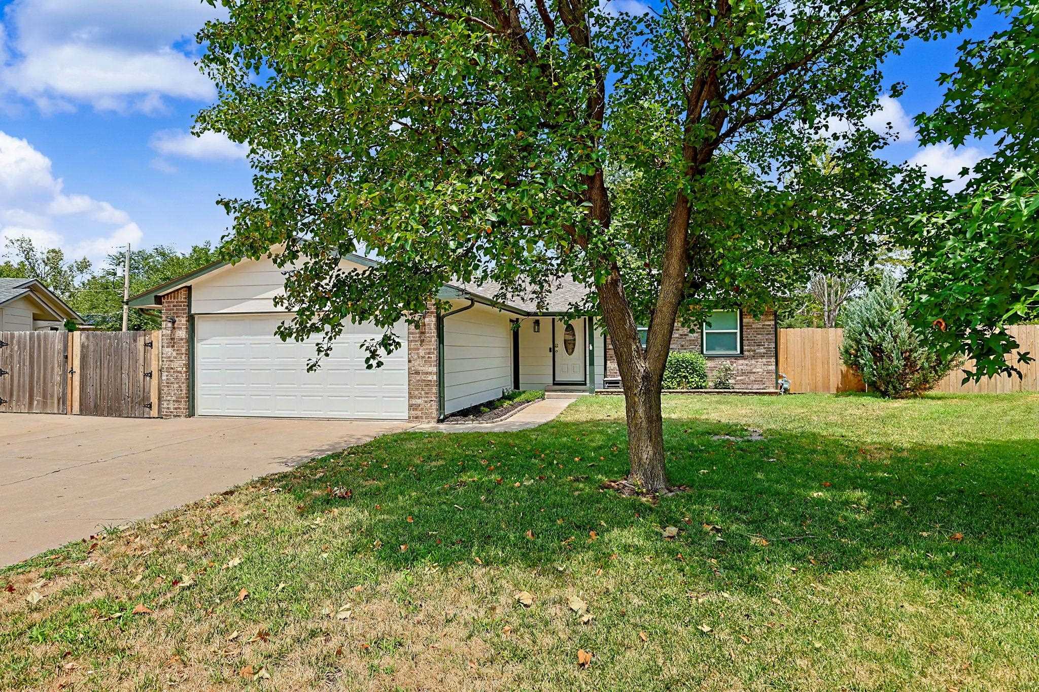 1138 N Summitlawn Ct Property Photo 1