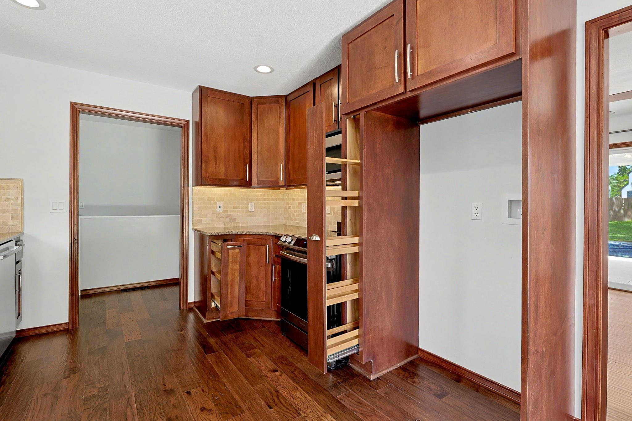 1138 N Summitlawn Ct Property Photo 6