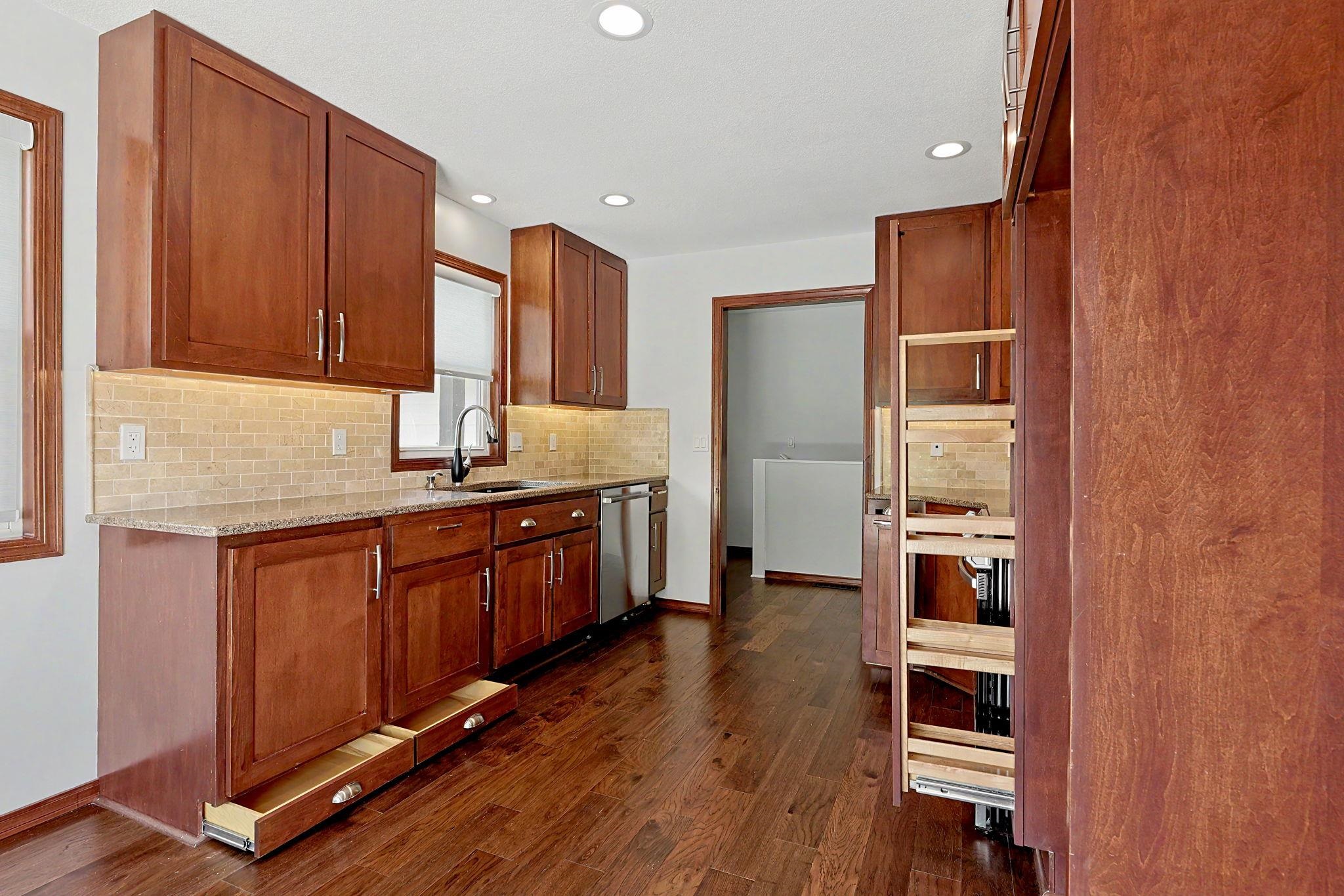 1138 N Summitlawn Ct Property Photo 7