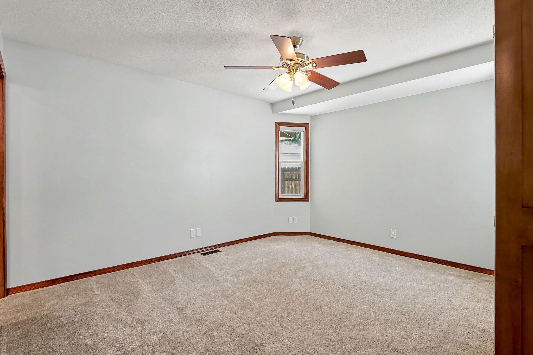 1138 N Summitlawn Ct Property Photo 16