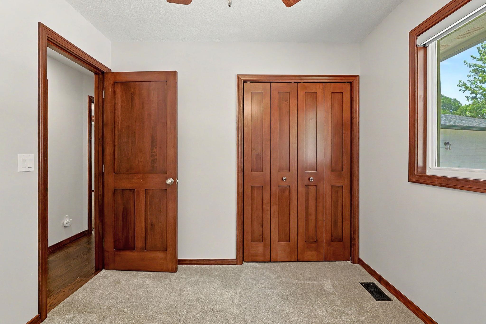 1138 N Summitlawn Ct Property Photo 17