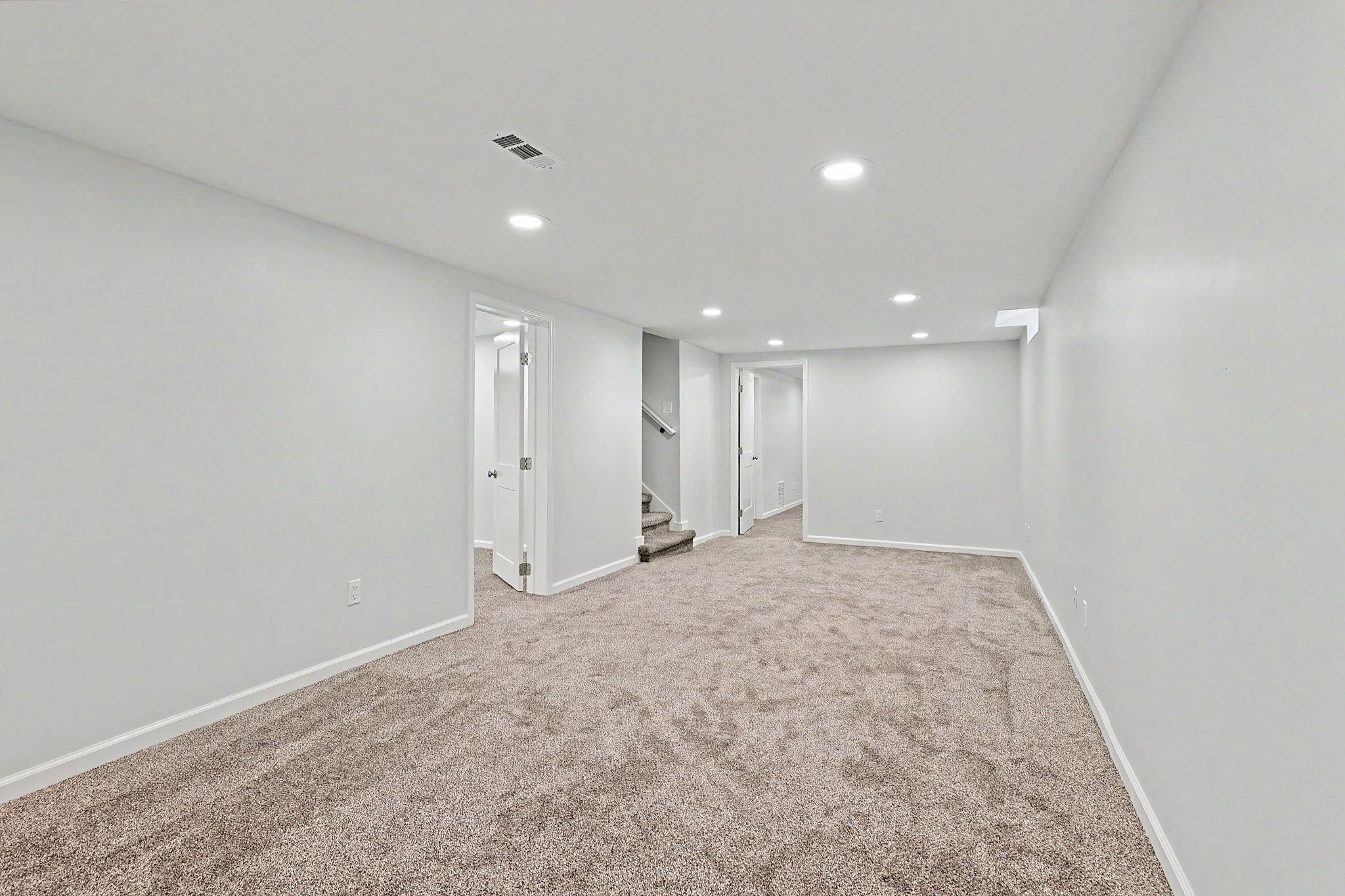 1138 N Summitlawn Ct Property Photo 21