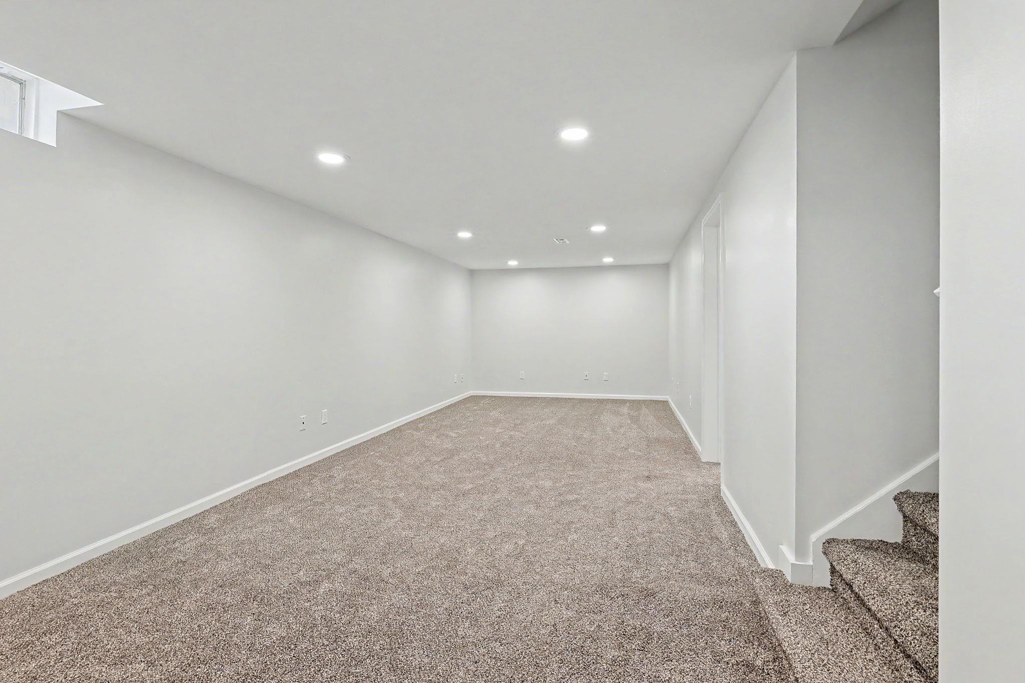 1138 N Summitlawn Ct Property Photo 22
