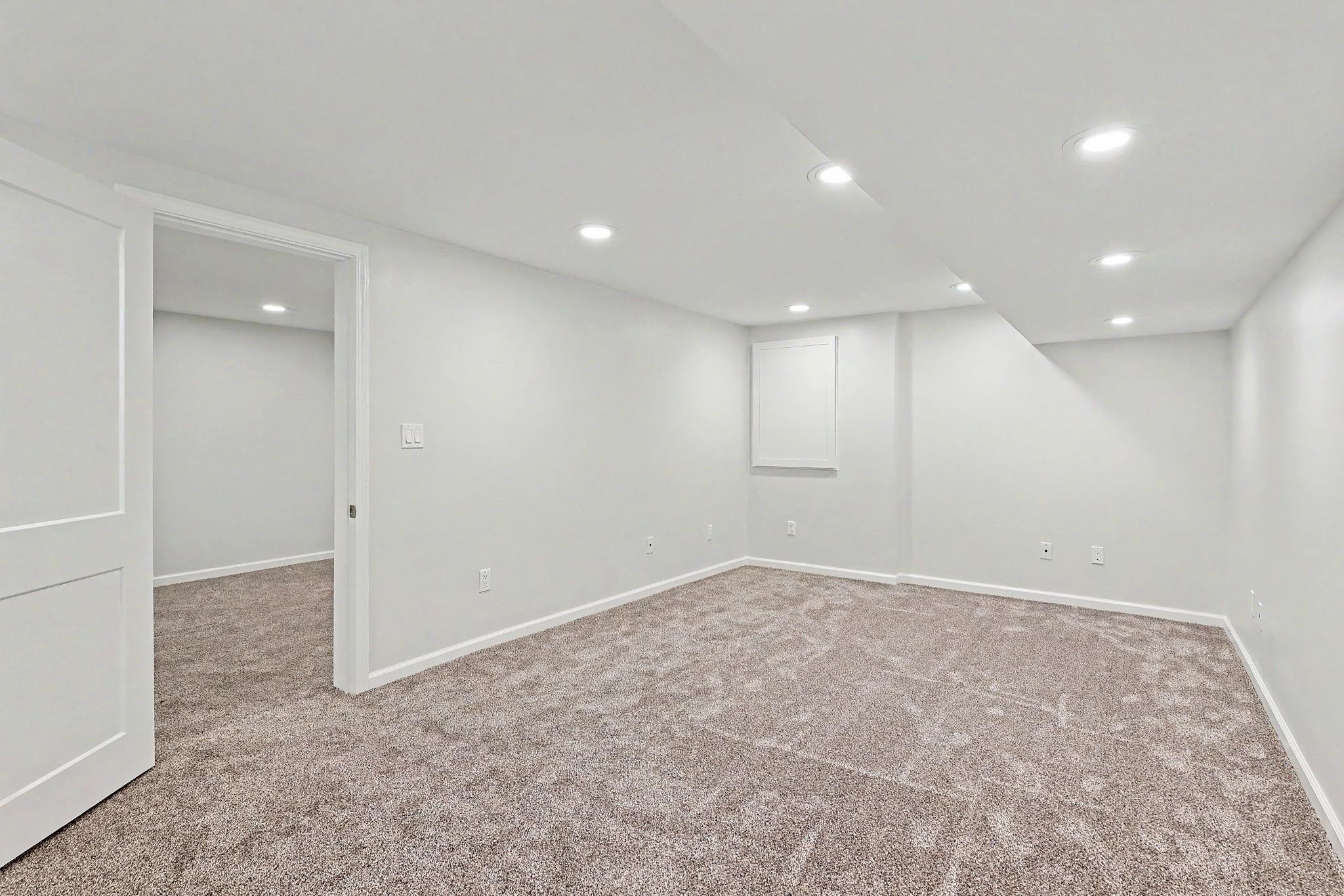 1138 N Summitlawn Ct Property Photo 24