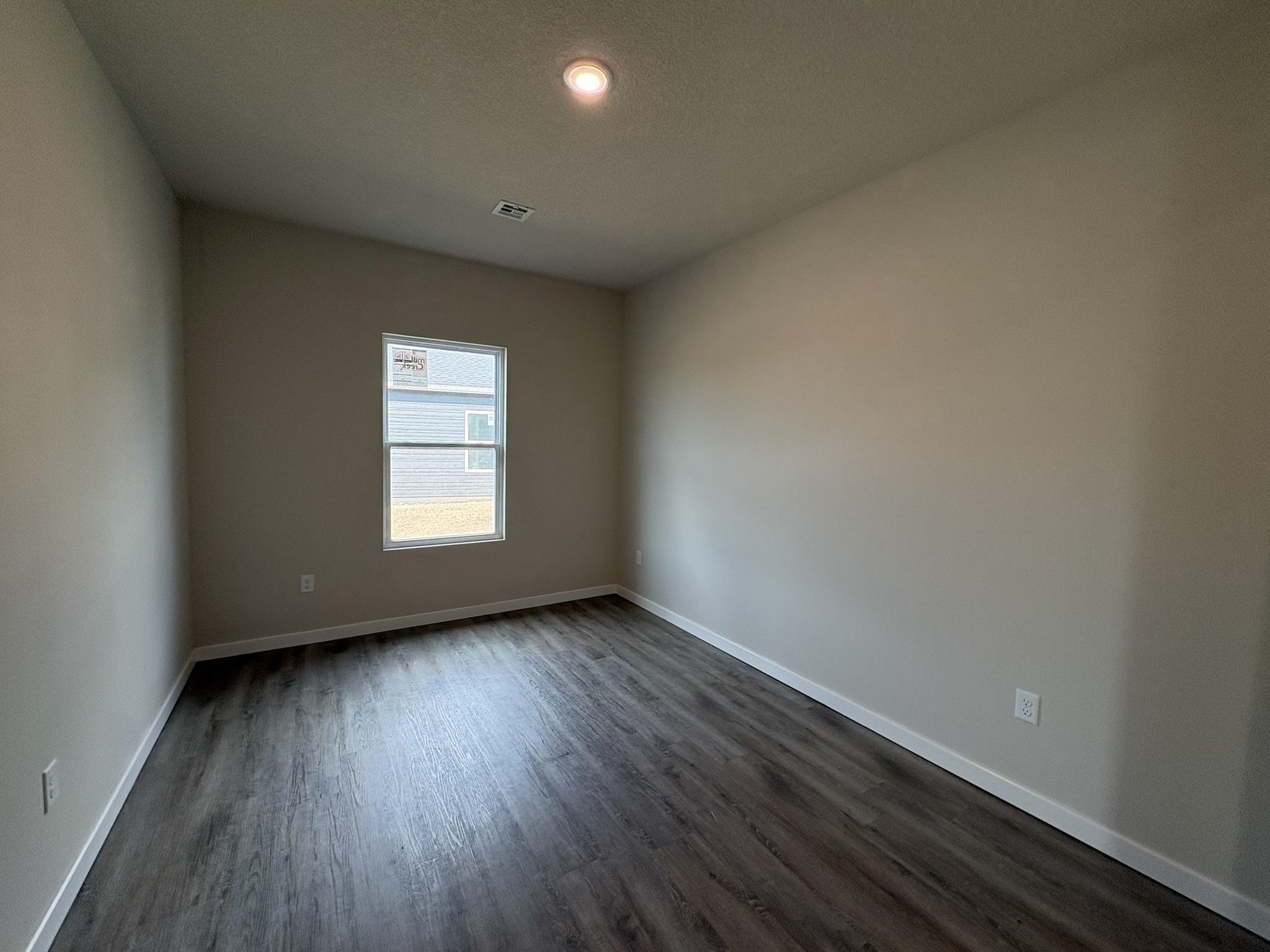 5705 Plumthicket St Property Photo 7