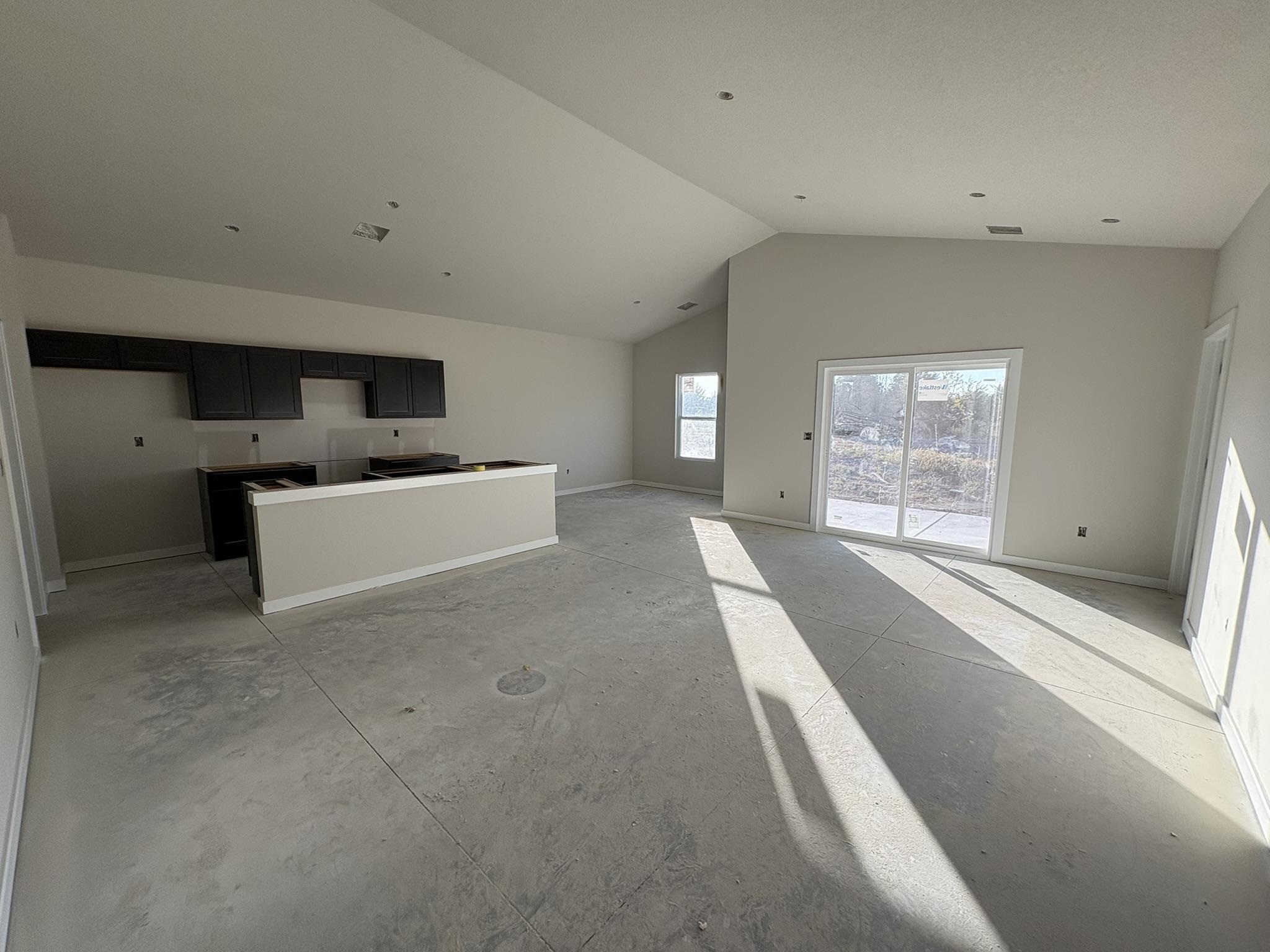 5713 Plumthicket St Property Photo 2