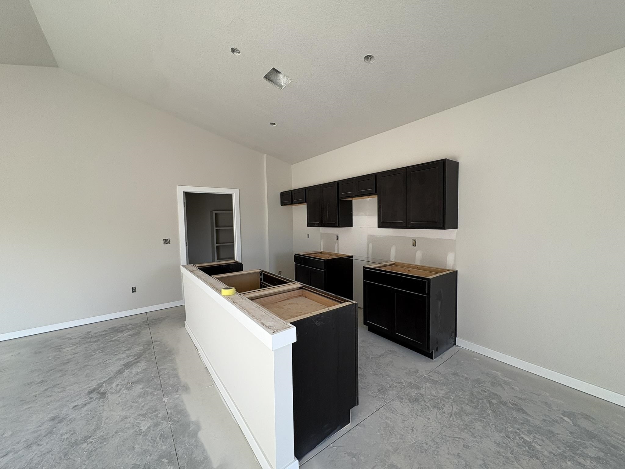 5713 Plumthicket St Property Photo 4