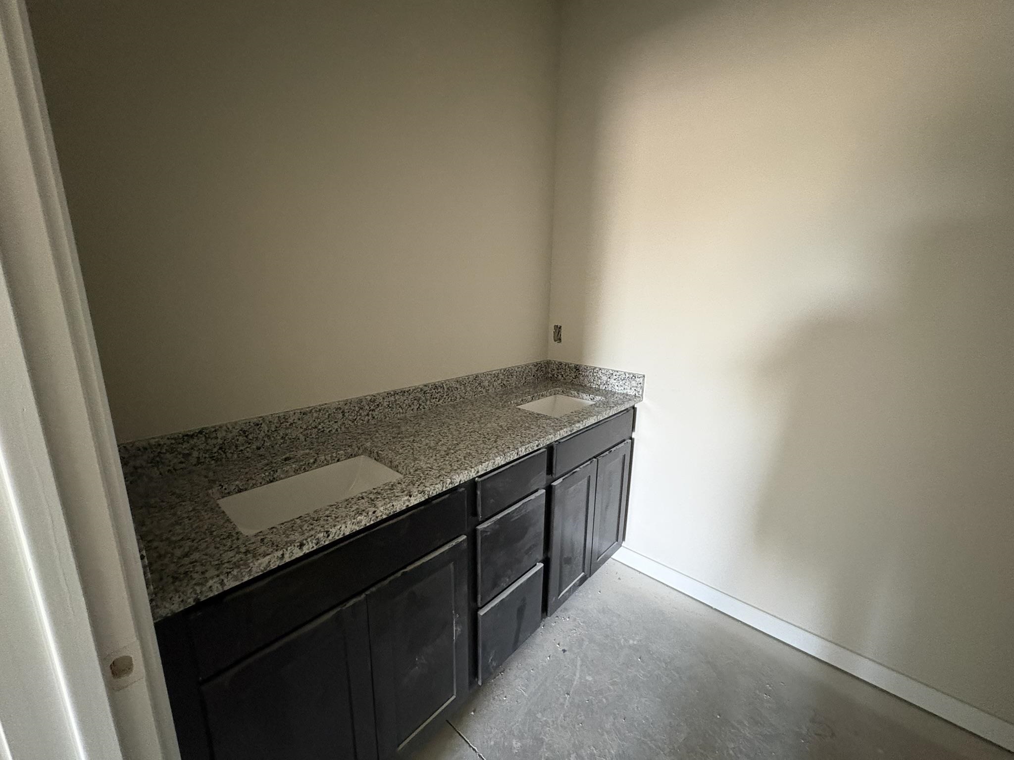 5713 Plumthicket St Property Photo 10