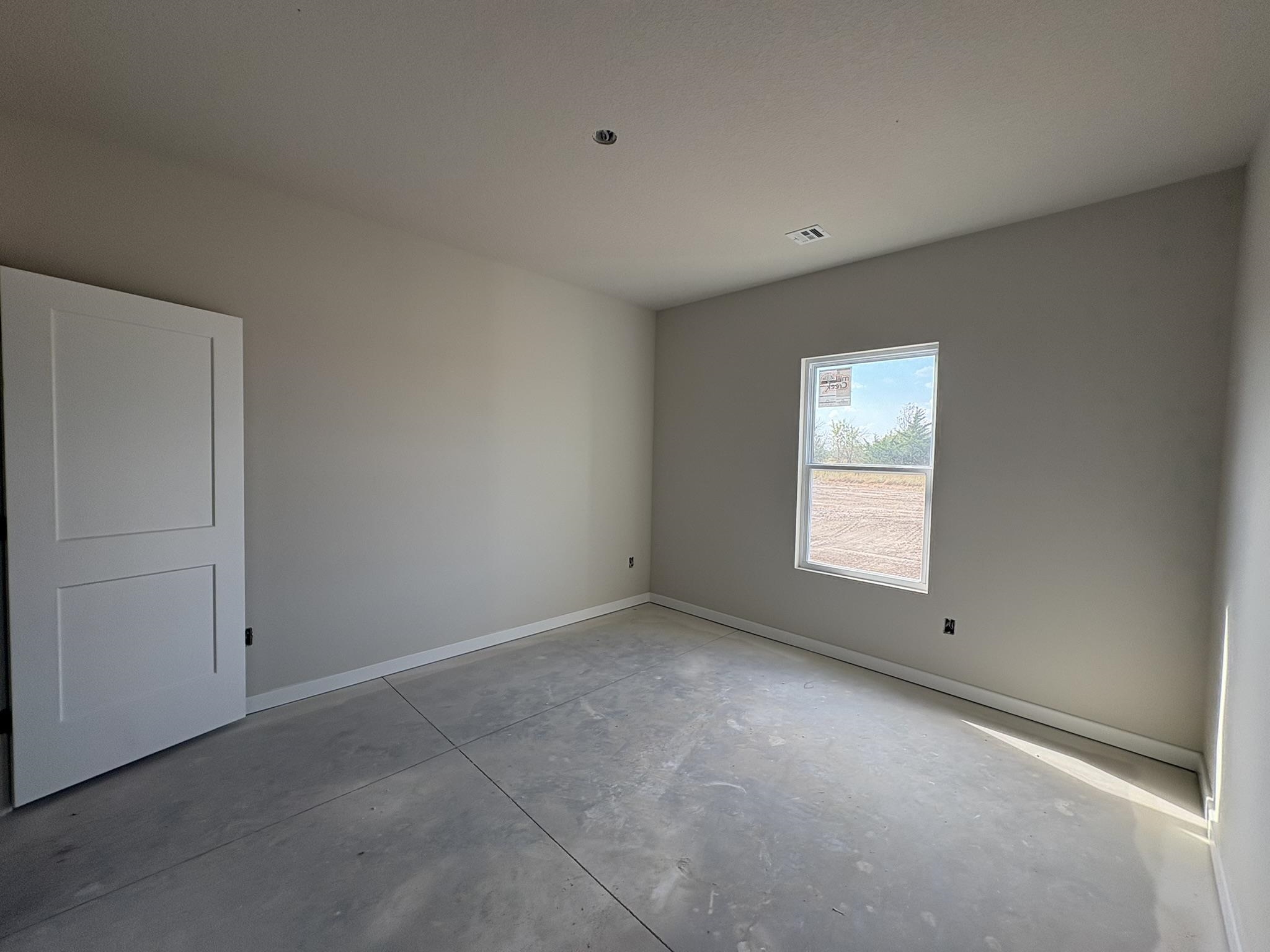 5801 Plumthicket St Property Photo 9