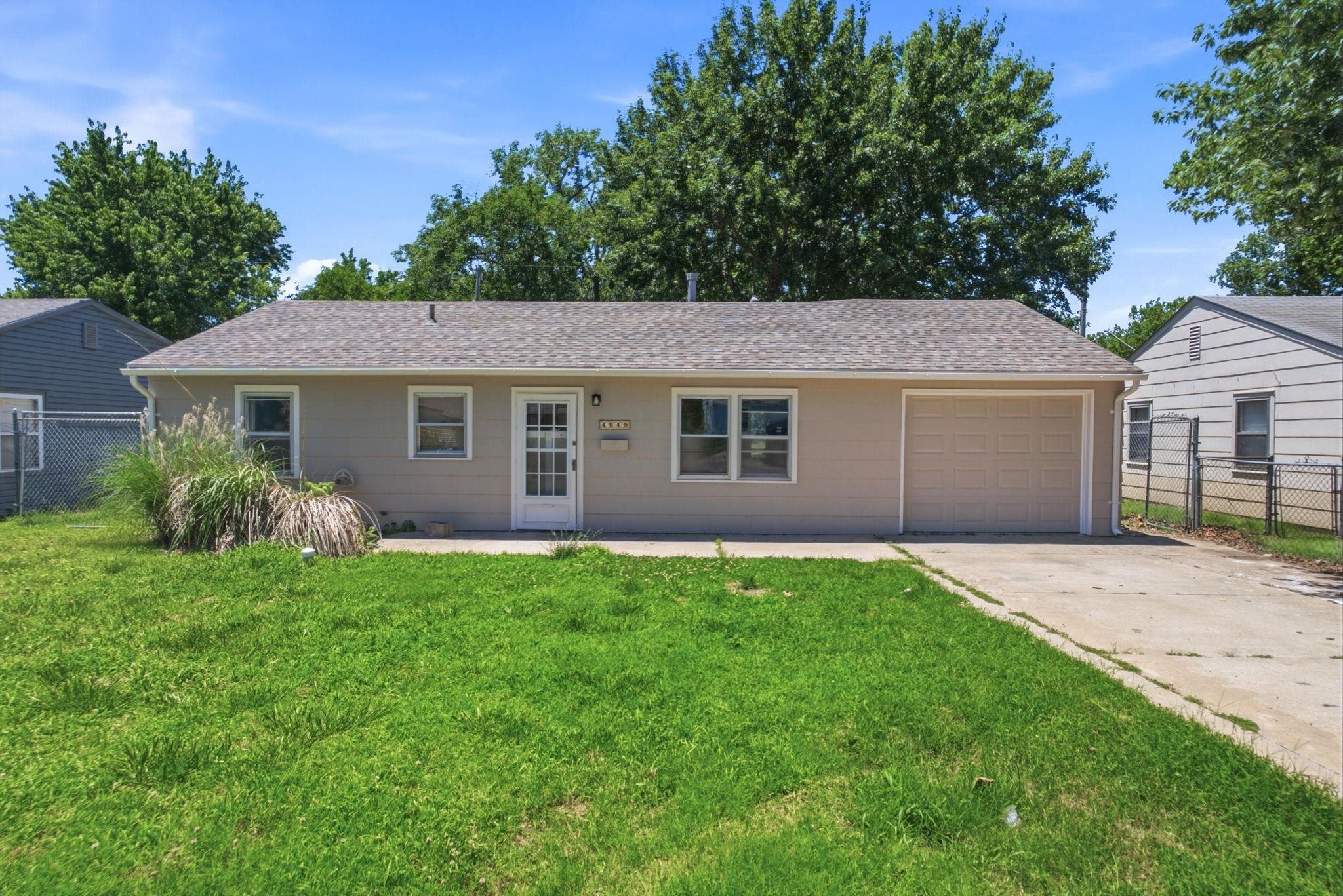 4949 S Cedardale Ave Property Photo 1