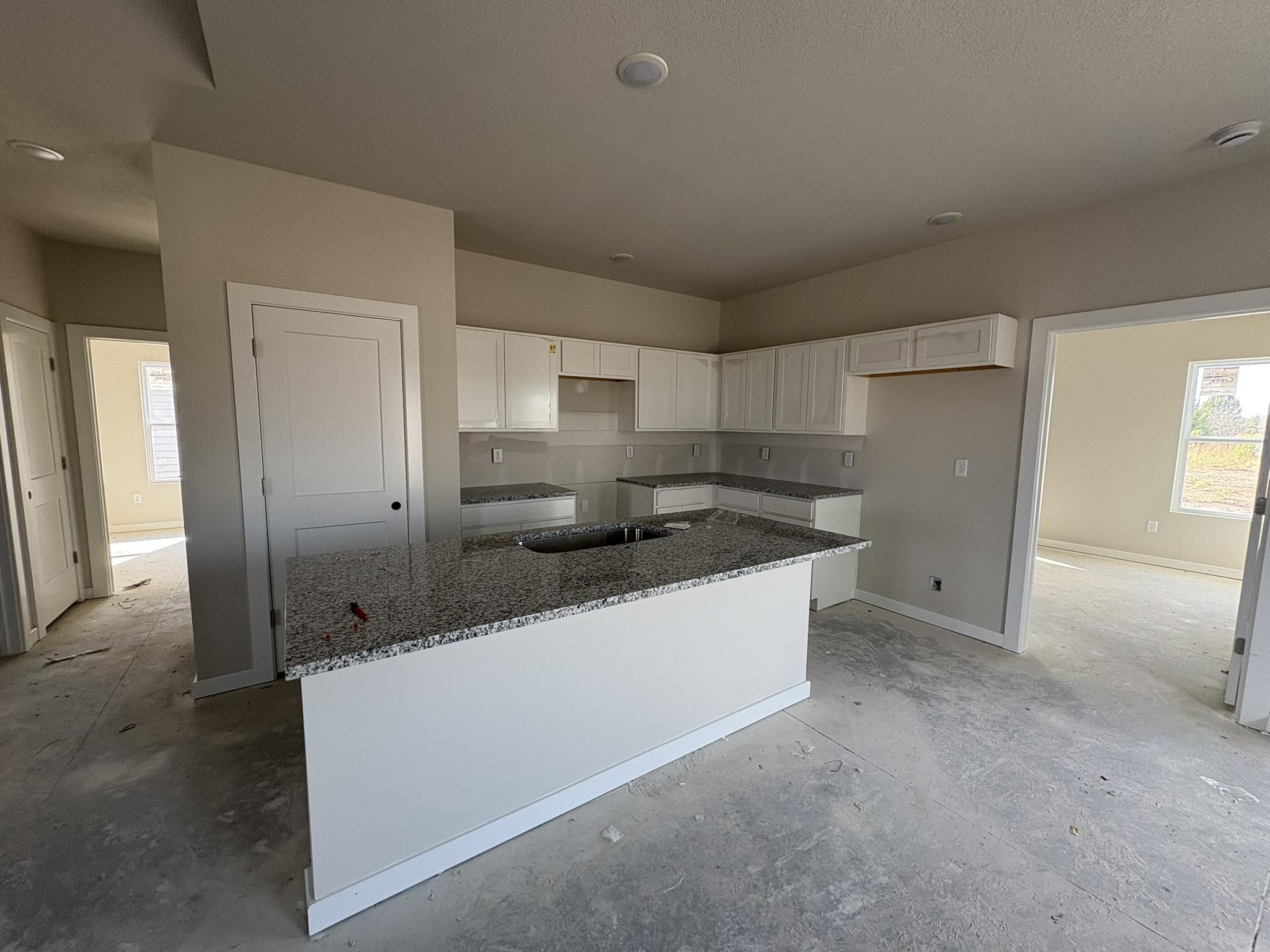 5709 Plumthicket St Property Photo 2