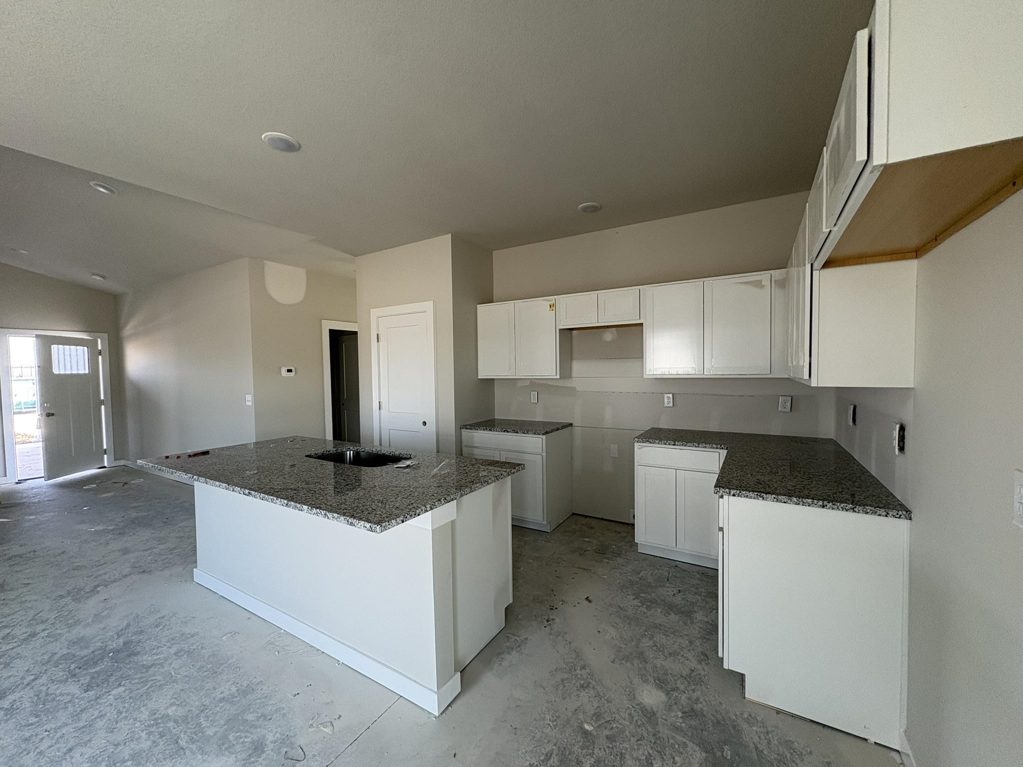 5709 Plumthicket St Property Photo 3