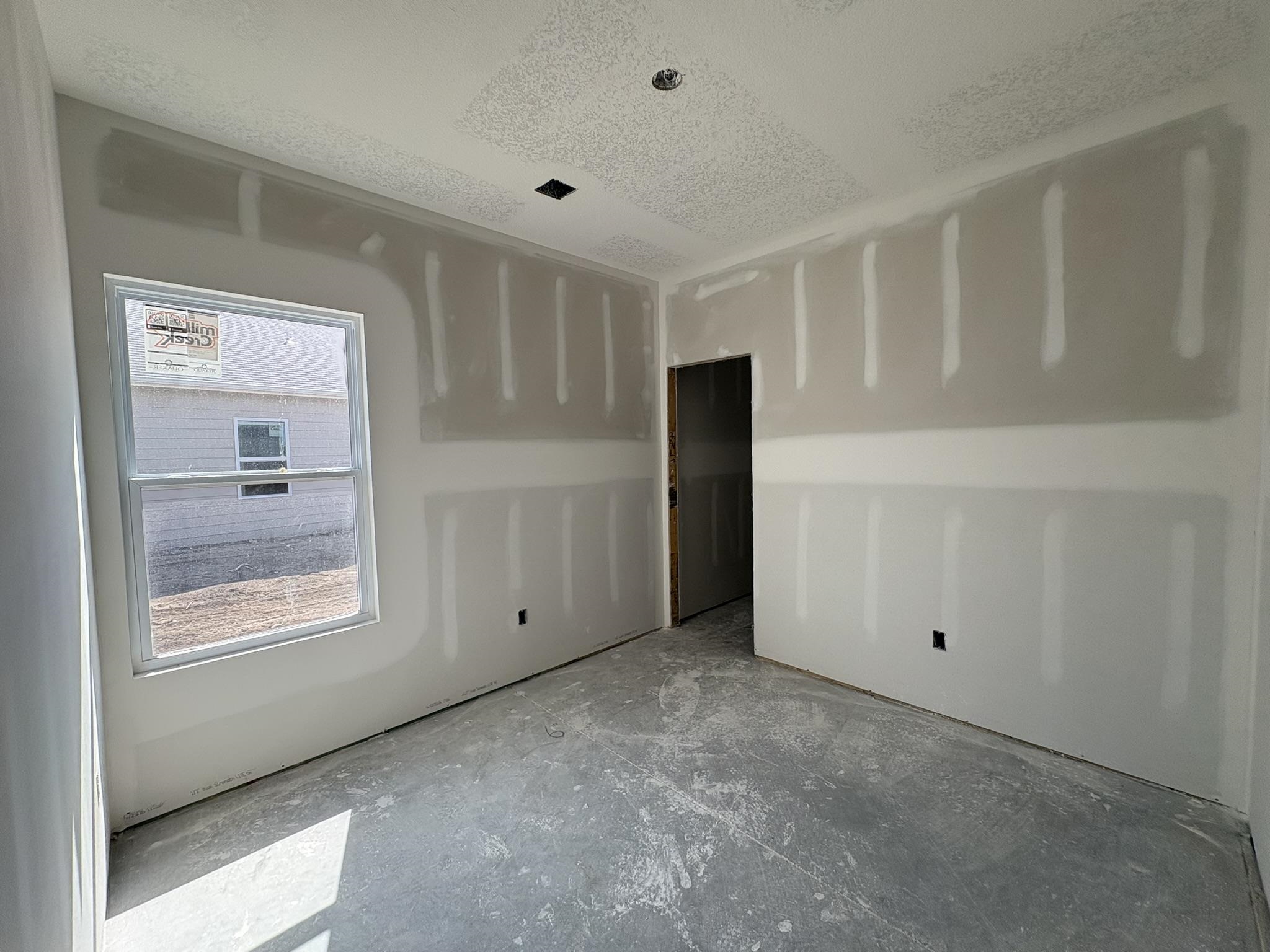 5709 Plumthicket St Property Photo 10