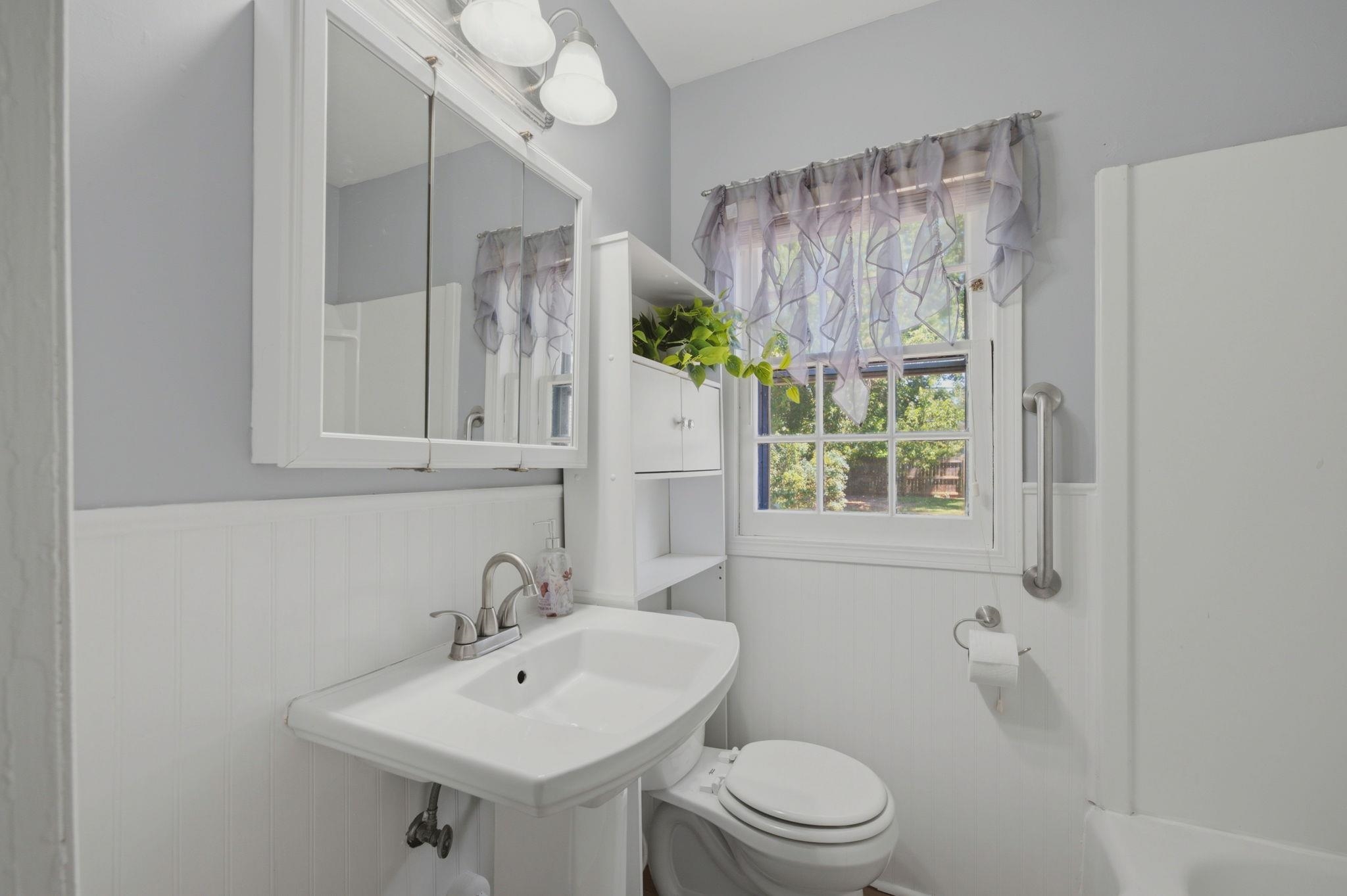 612 S Green St Property Photo 16