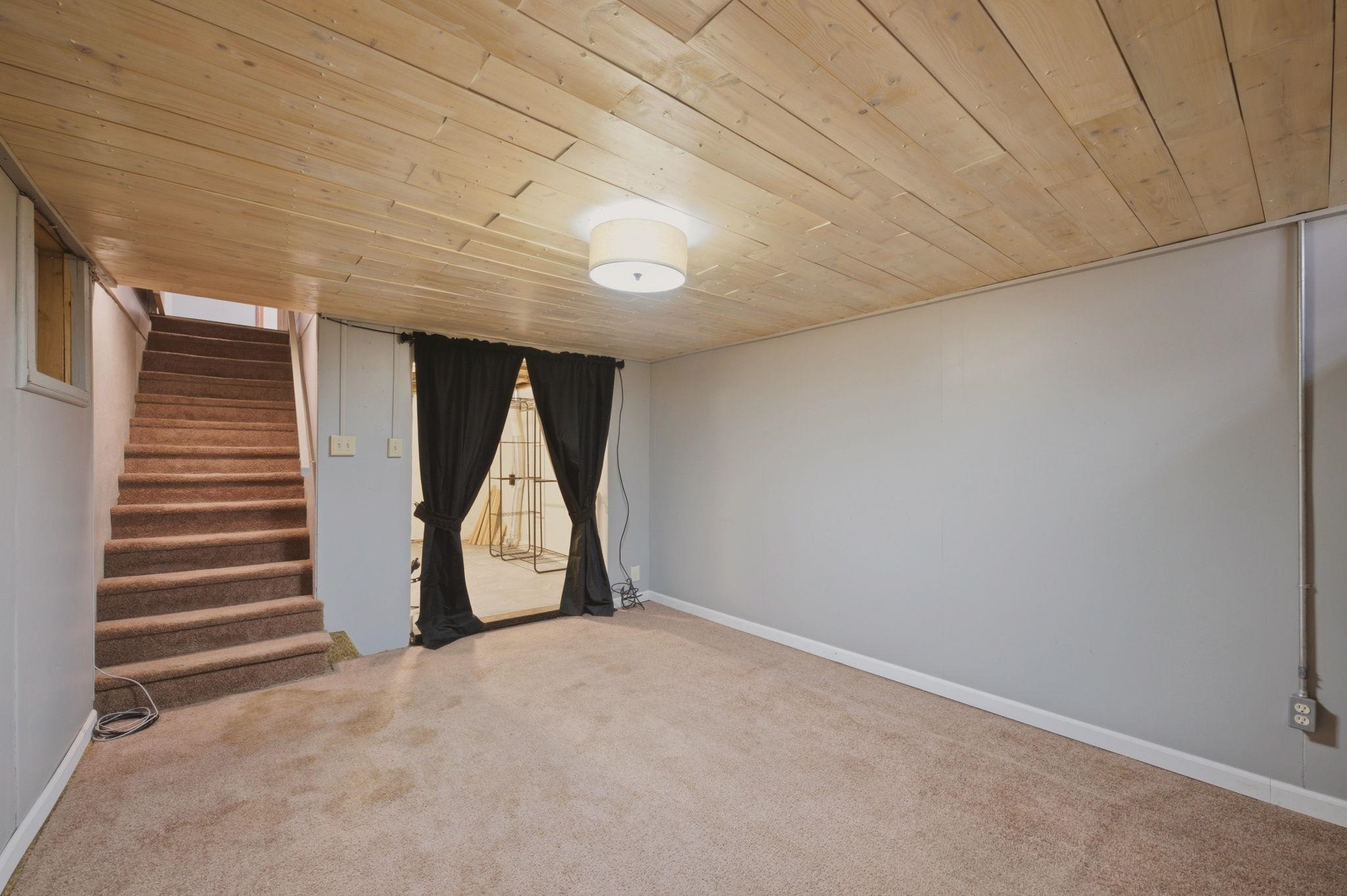 612 S Green St Property Photo 18