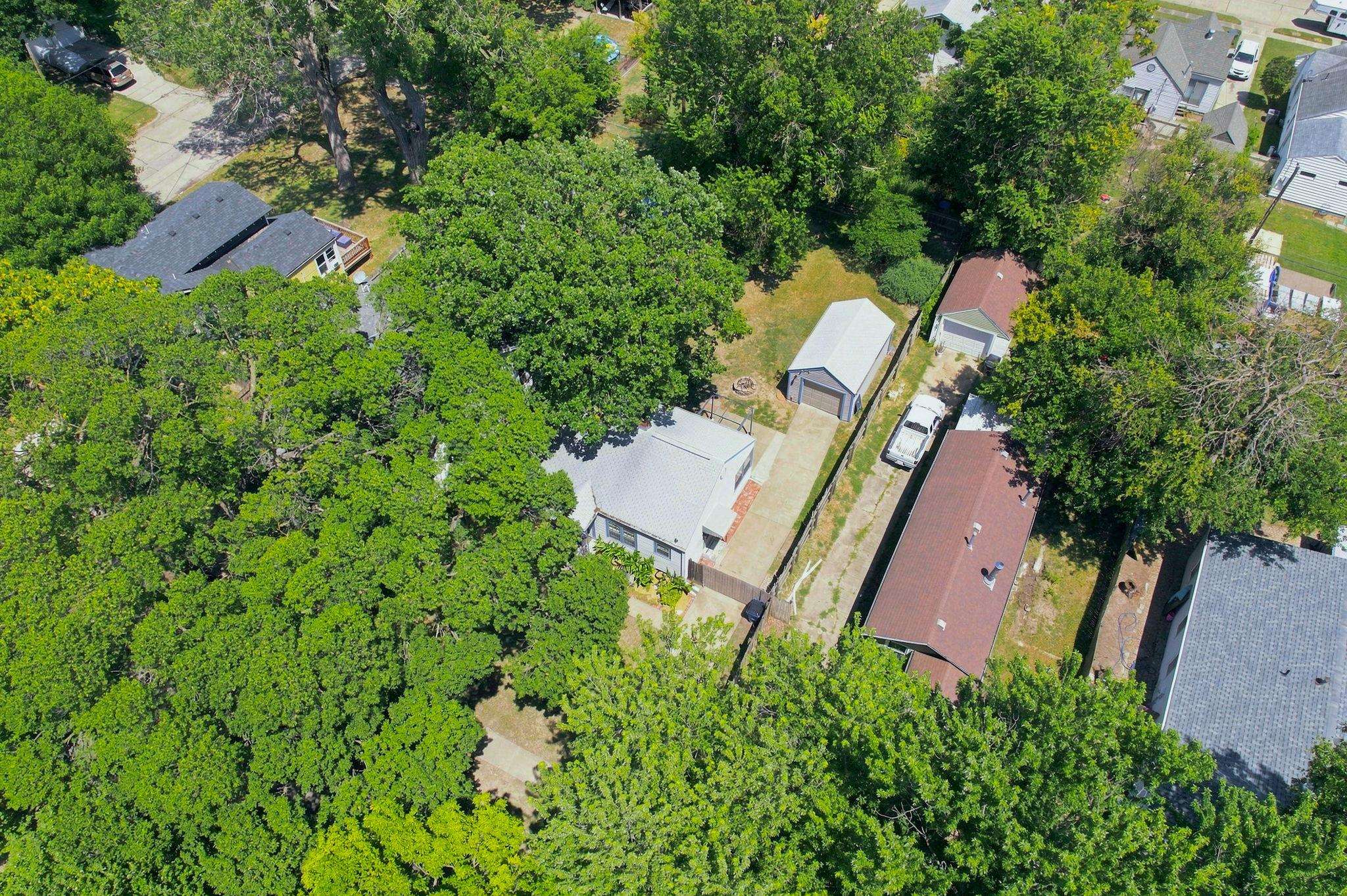 612 S Green St Property Photo 28