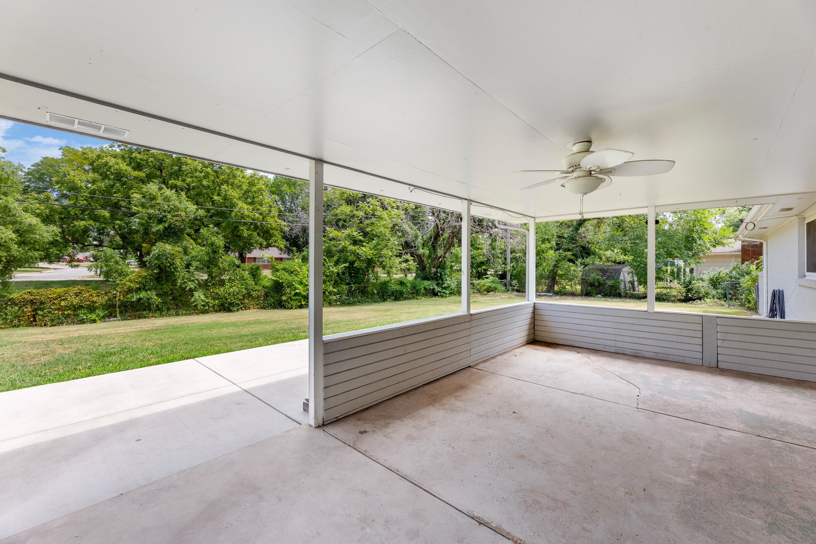 5650 E Coe Dr Property Photo 6