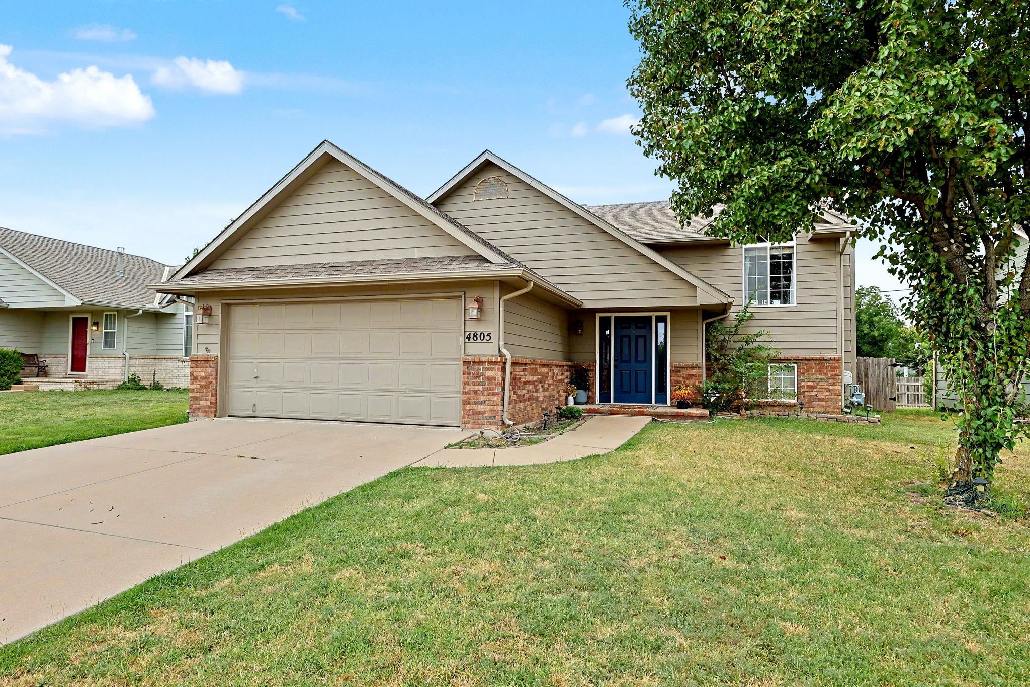 4805 E Pembrook Property Photo 2