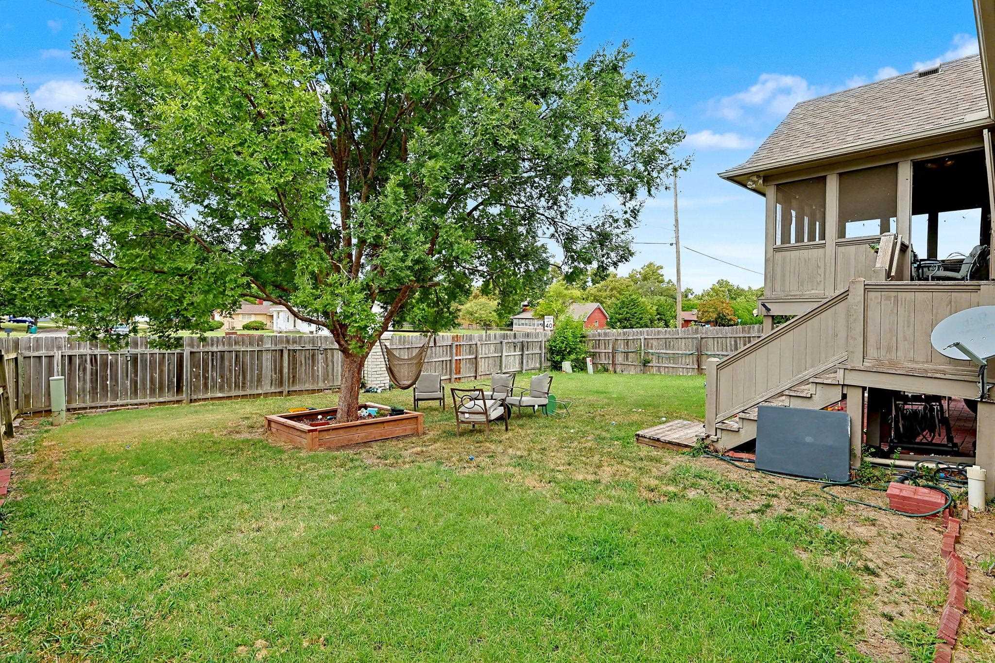 4805 E Pembrook Property Photo 34