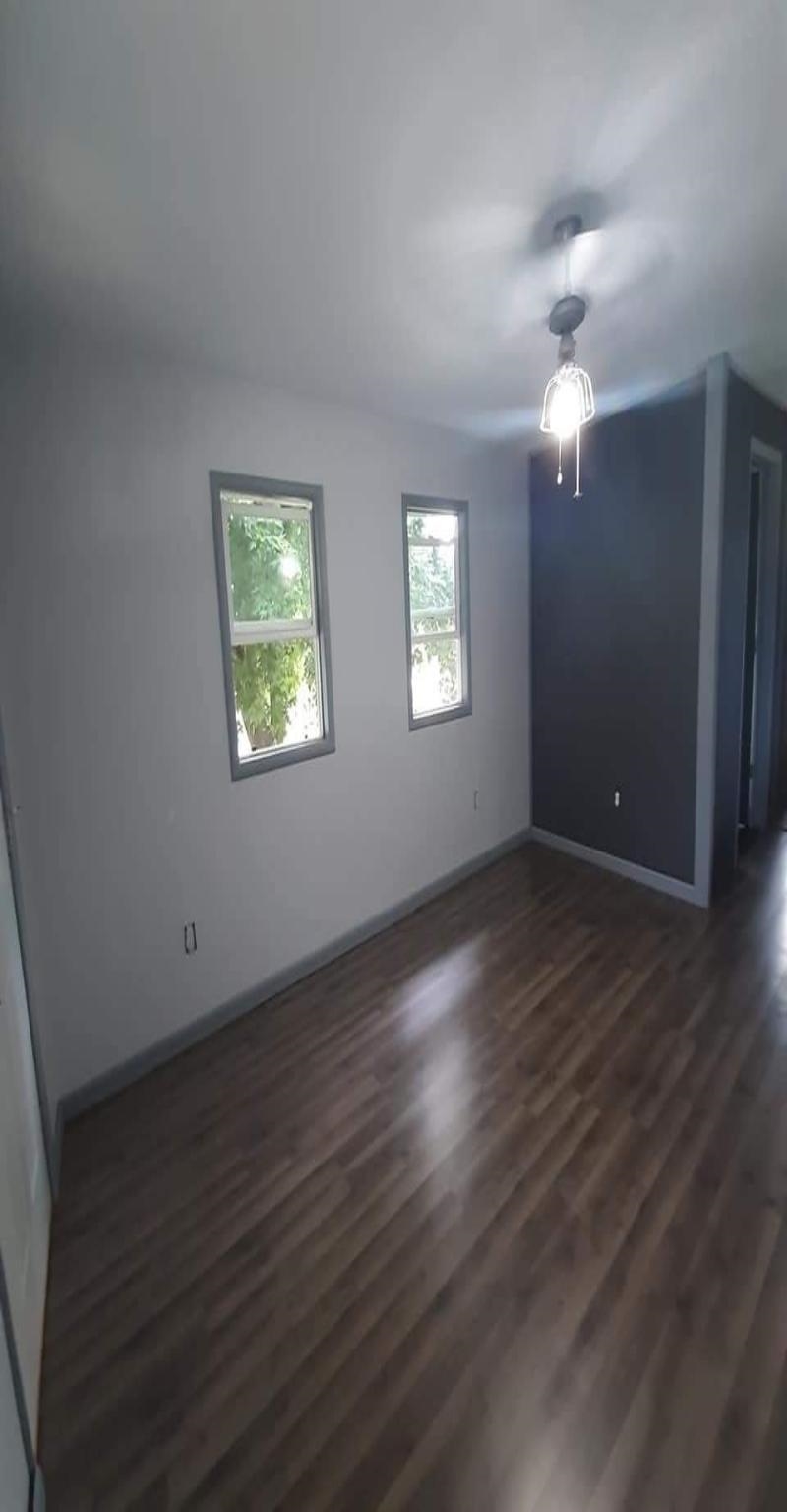 140 W Grove Property Photo 10