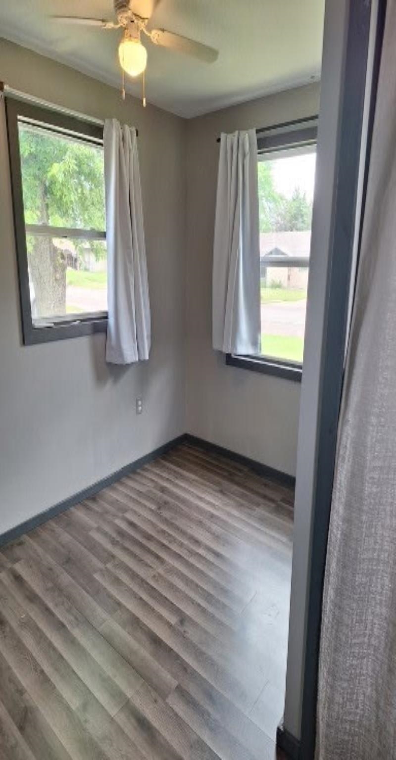 140 W Grove Property Photo 15