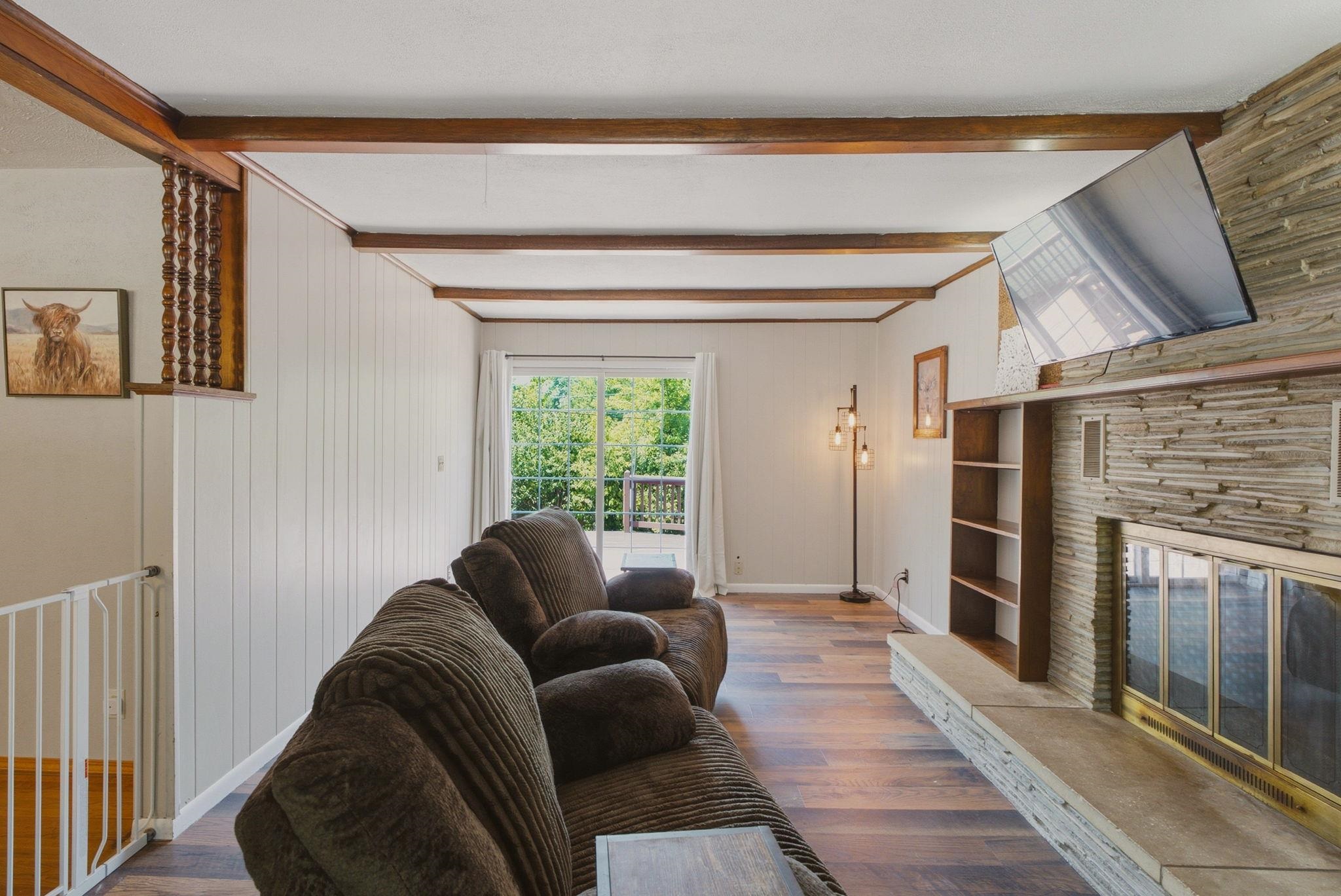 6501 N Randall Dr Property Photo 5