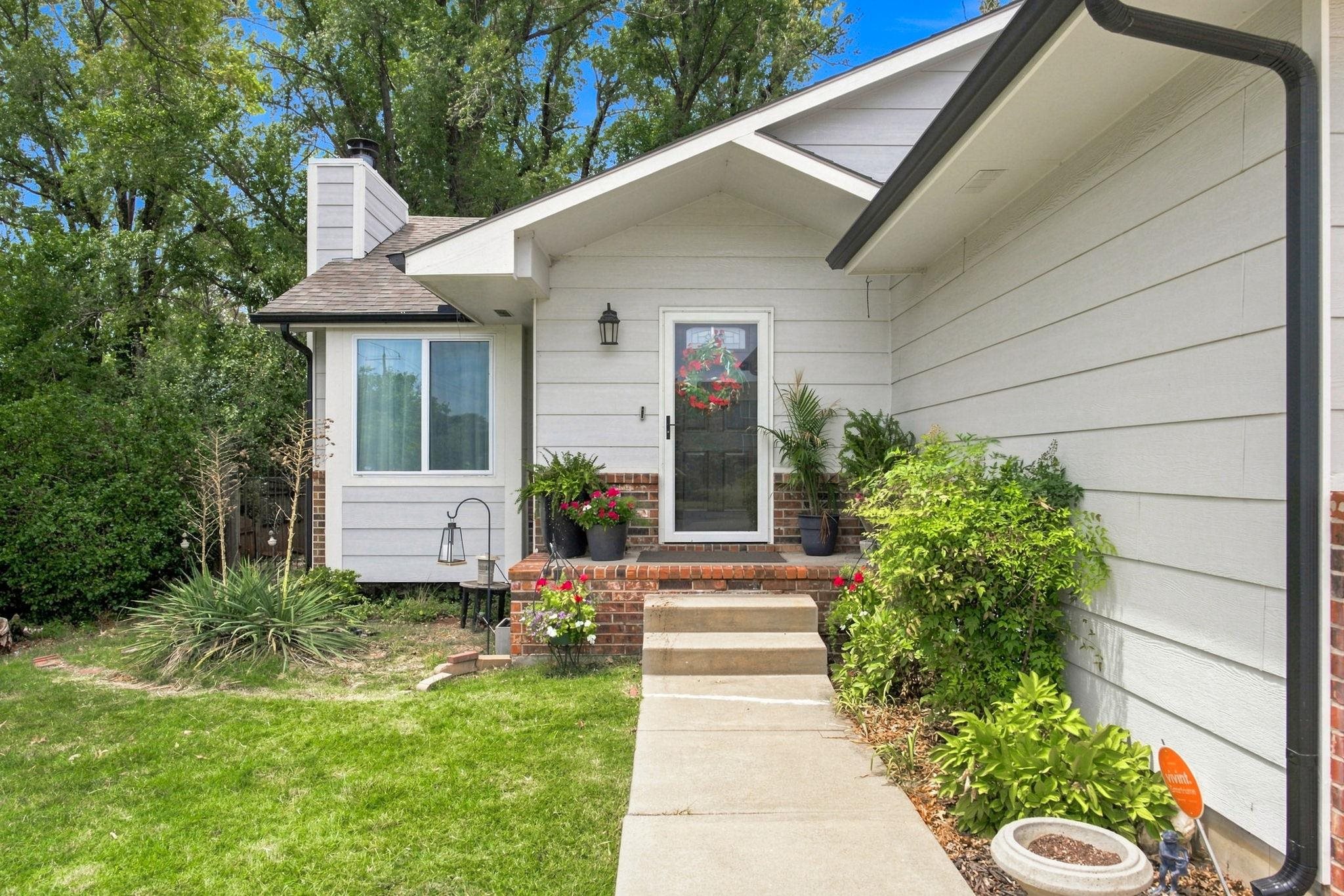 1231 S Longford Property Photo 4