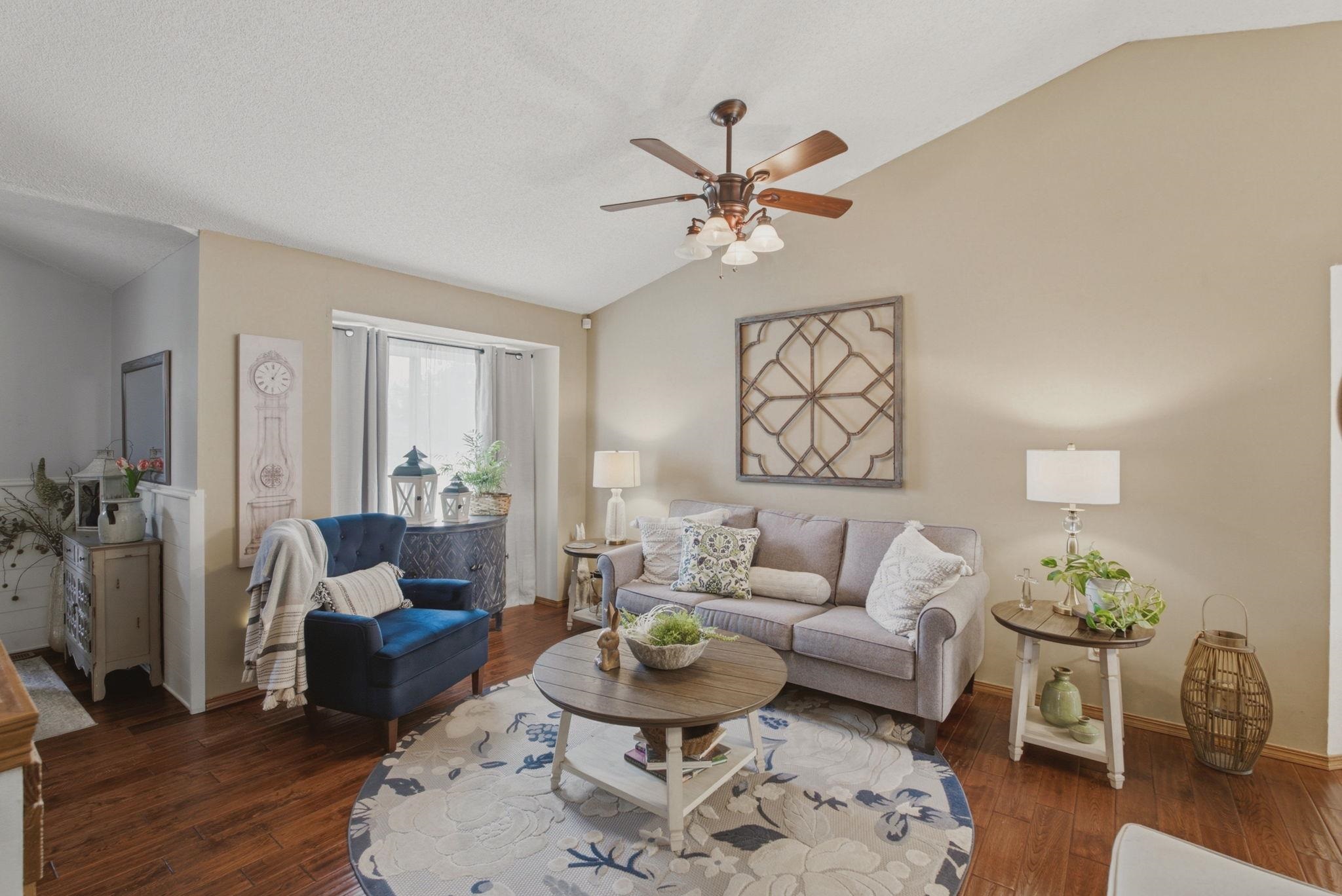 1231 S Longford Property Photo 6