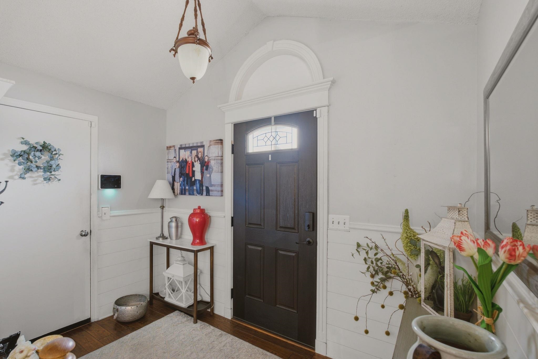 1231 S Longford Property Photo 9