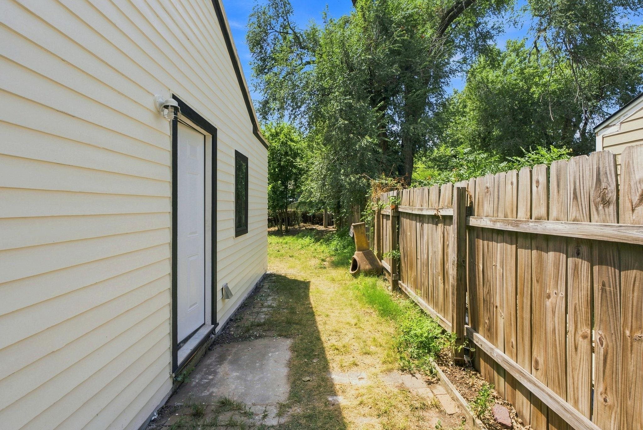 821 S Christine St Property Photo 22