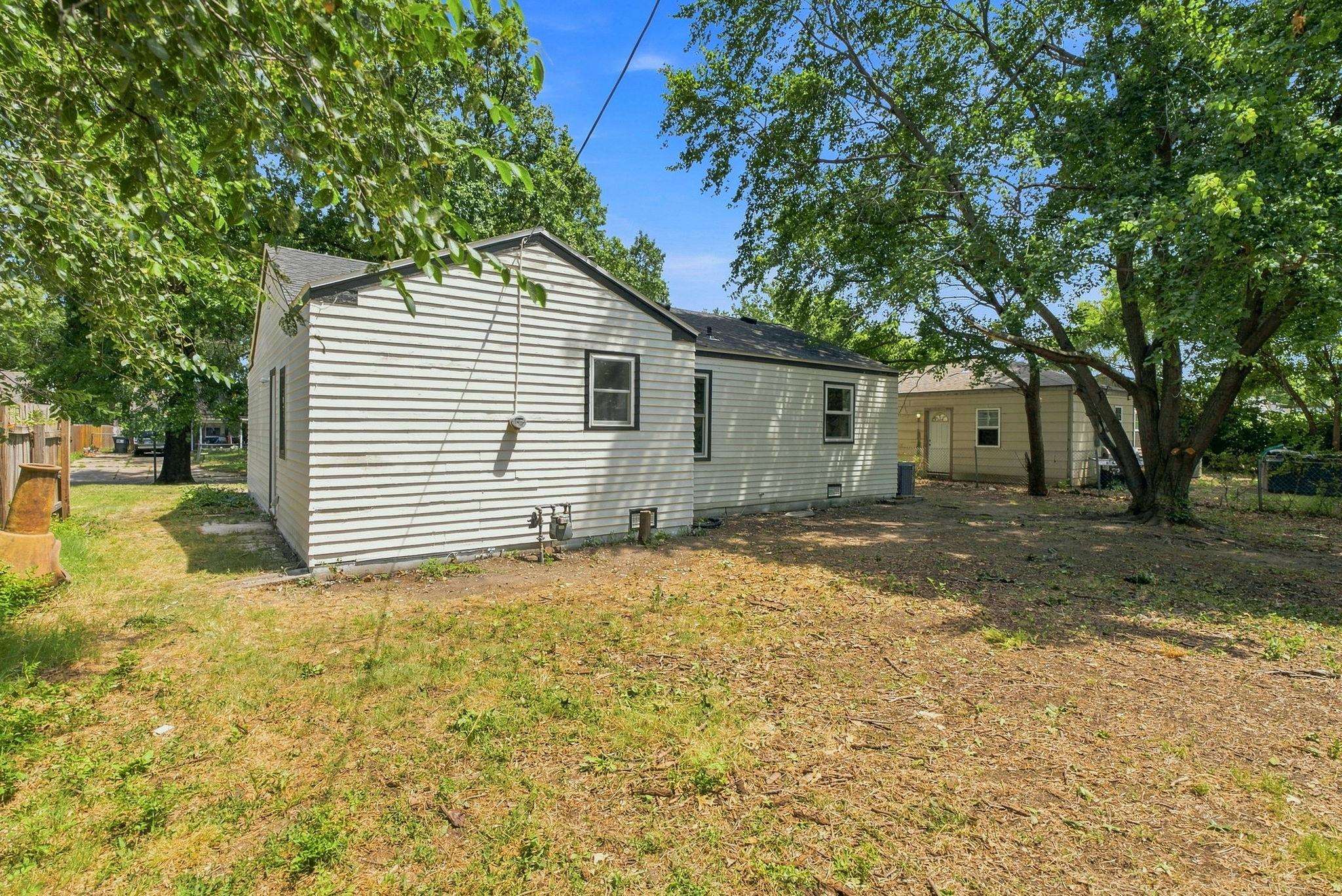821 S Christine St Property Photo 23
