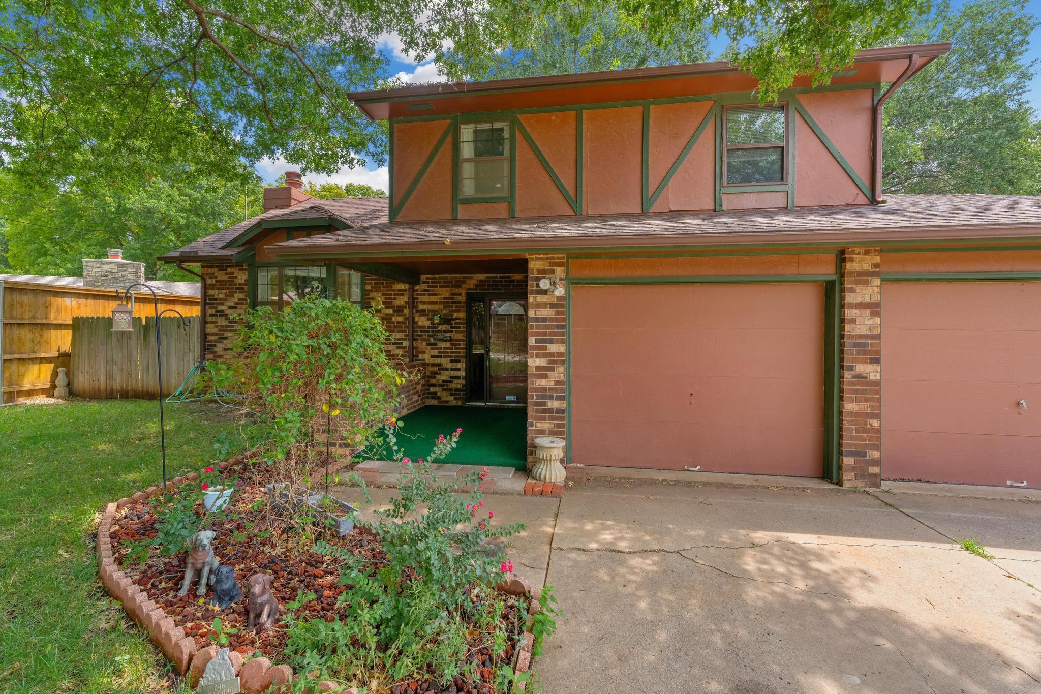 3 N Willow Property Photo 2