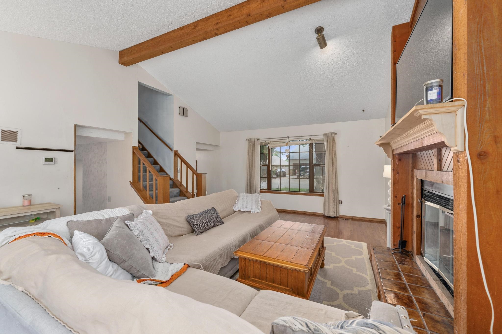 3 N Willow Property Photo 5