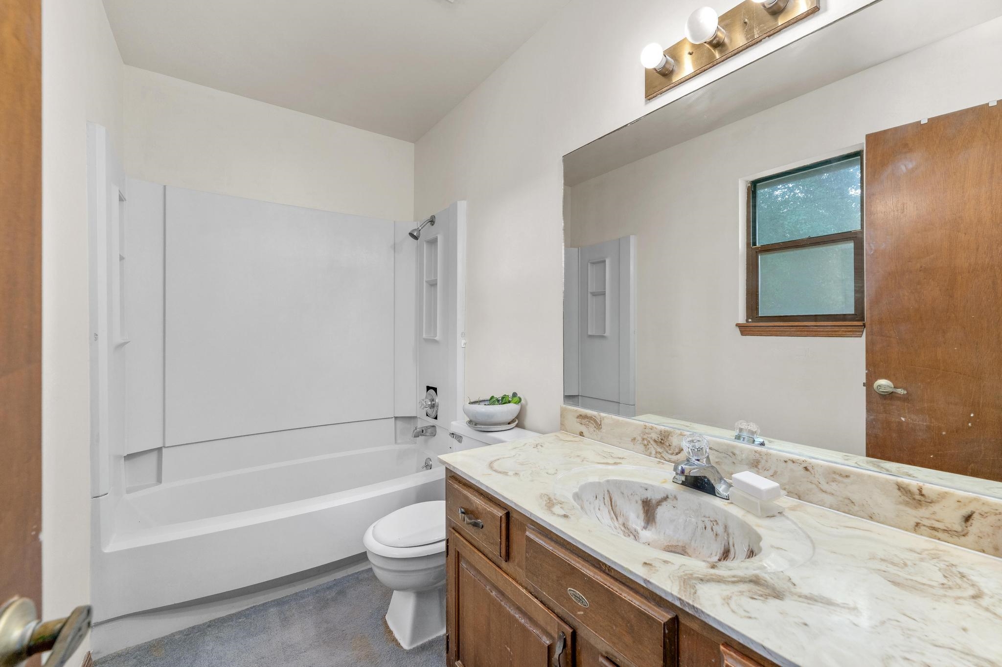 3 N Willow Property Photo 17