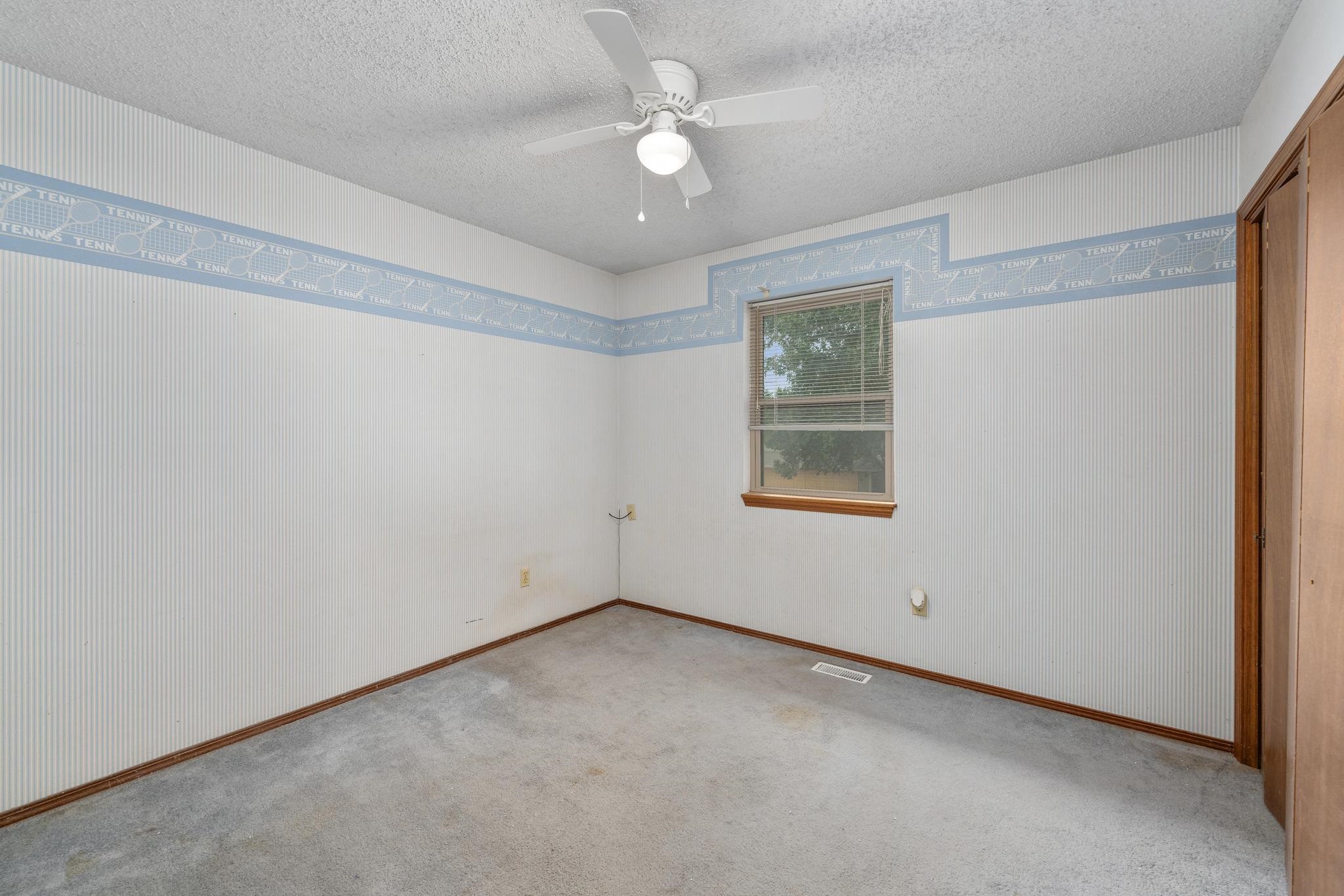 3 N Willow Property Photo 18