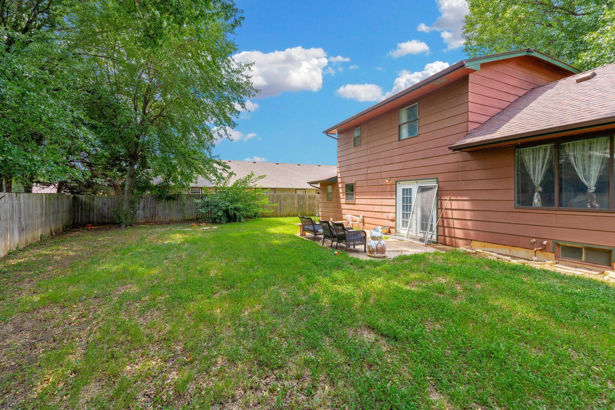 3 N Willow Property Photo 29