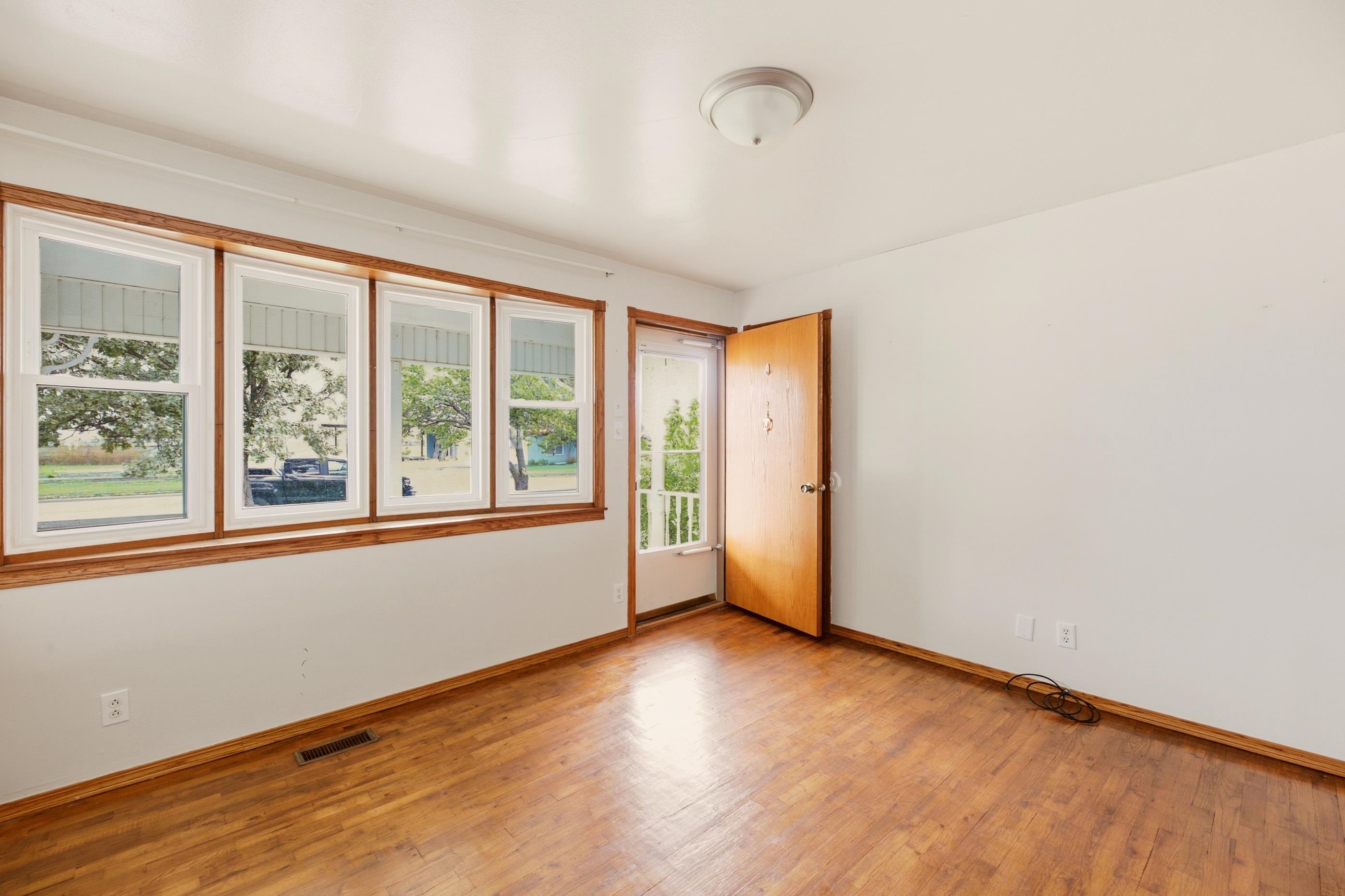 505 Washington Ave Property Photo 9
