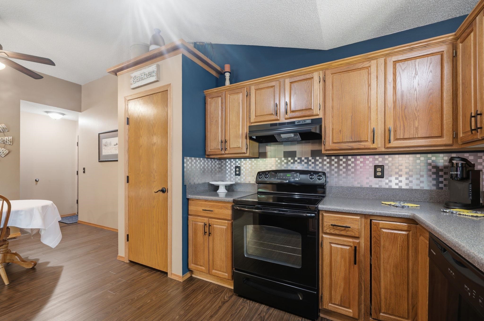 10810 W Rolling Hills Property Photo 11