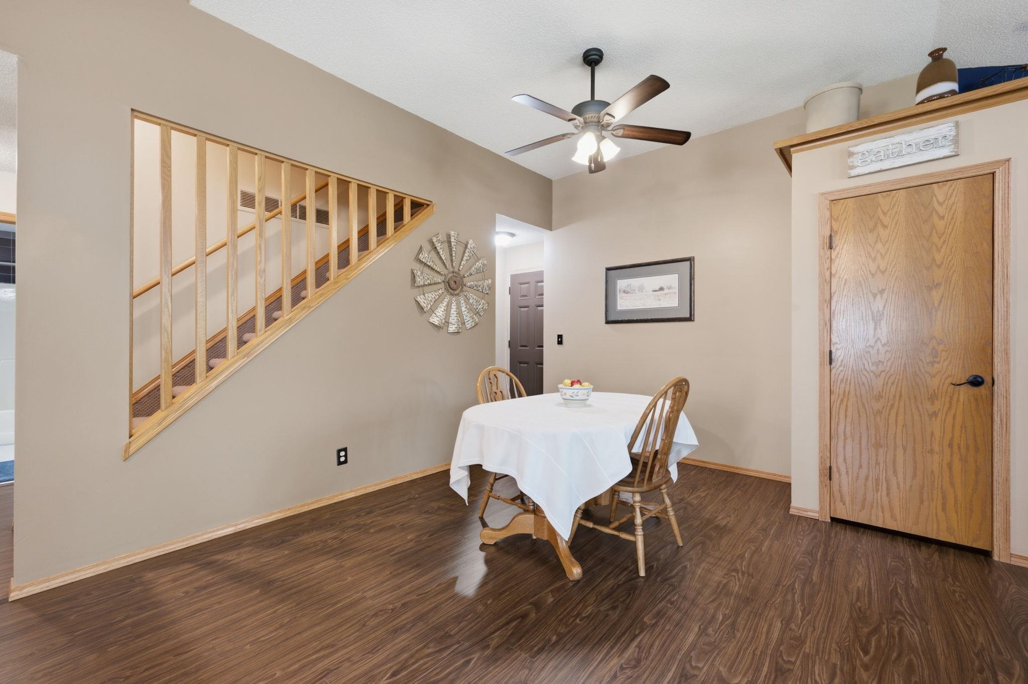 10810 W Rolling Hills Property Photo 13