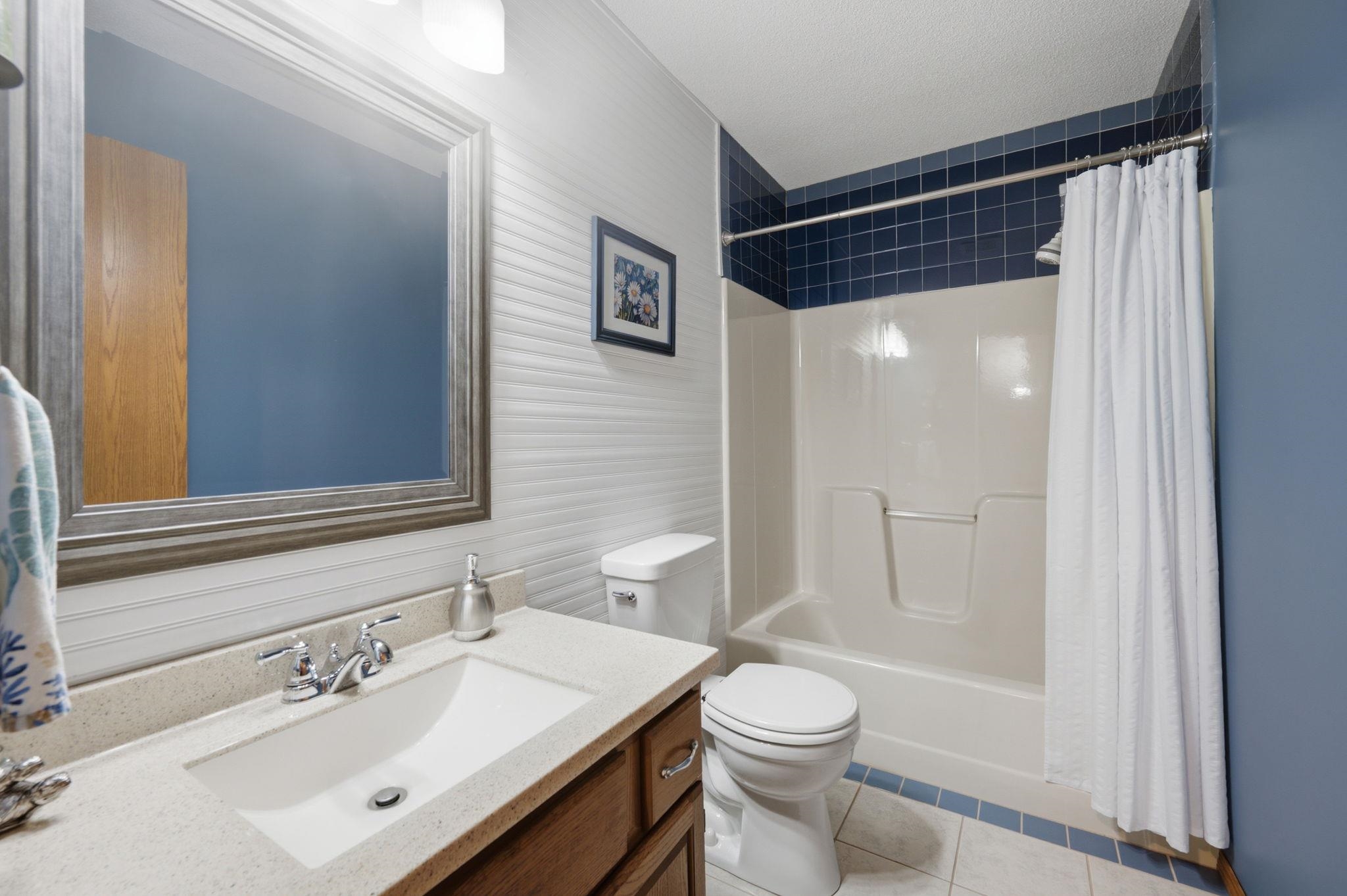 10810 W Rolling Hills Property Photo 23
