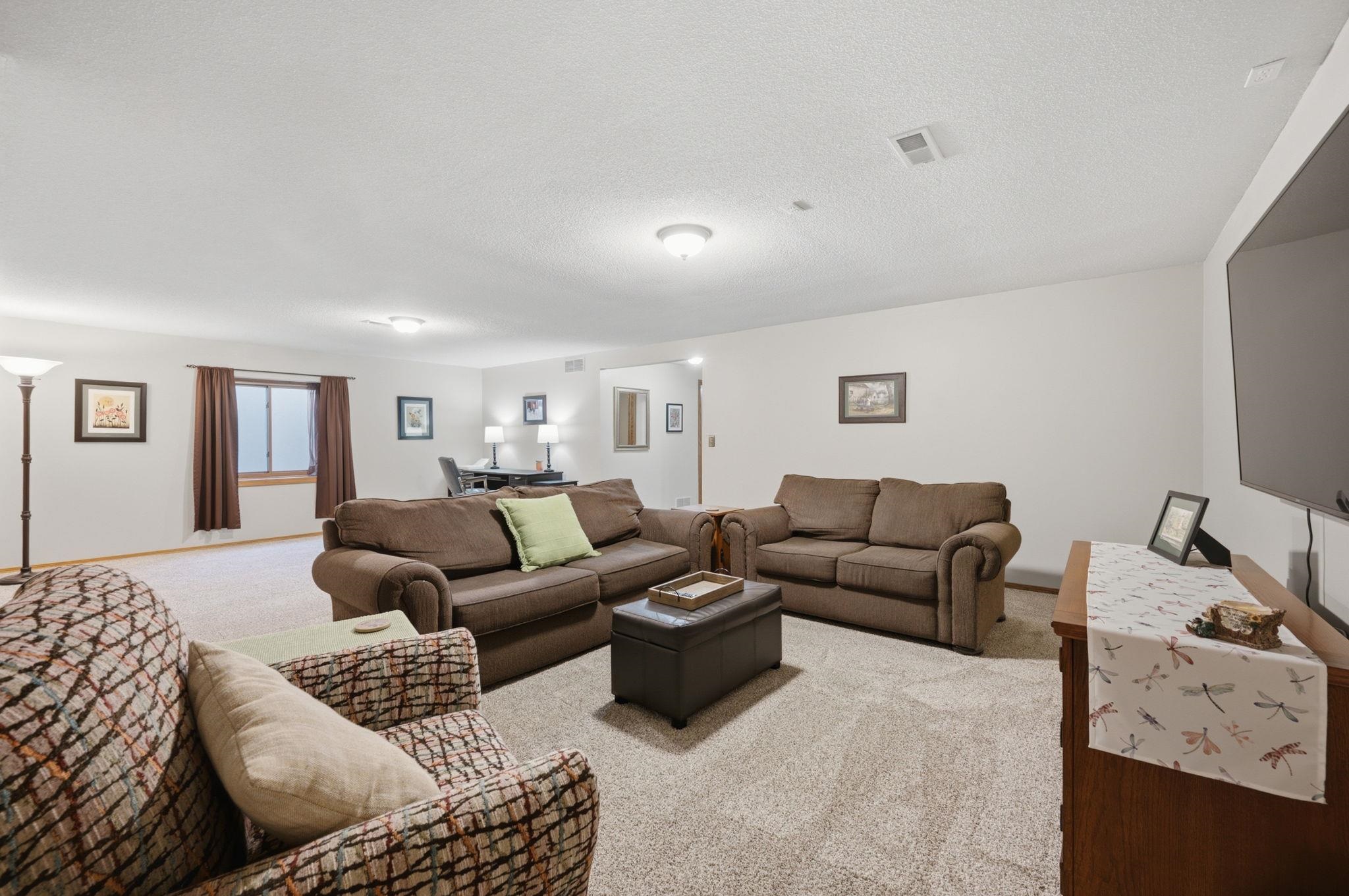10810 W Rolling Hills Property Photo 25