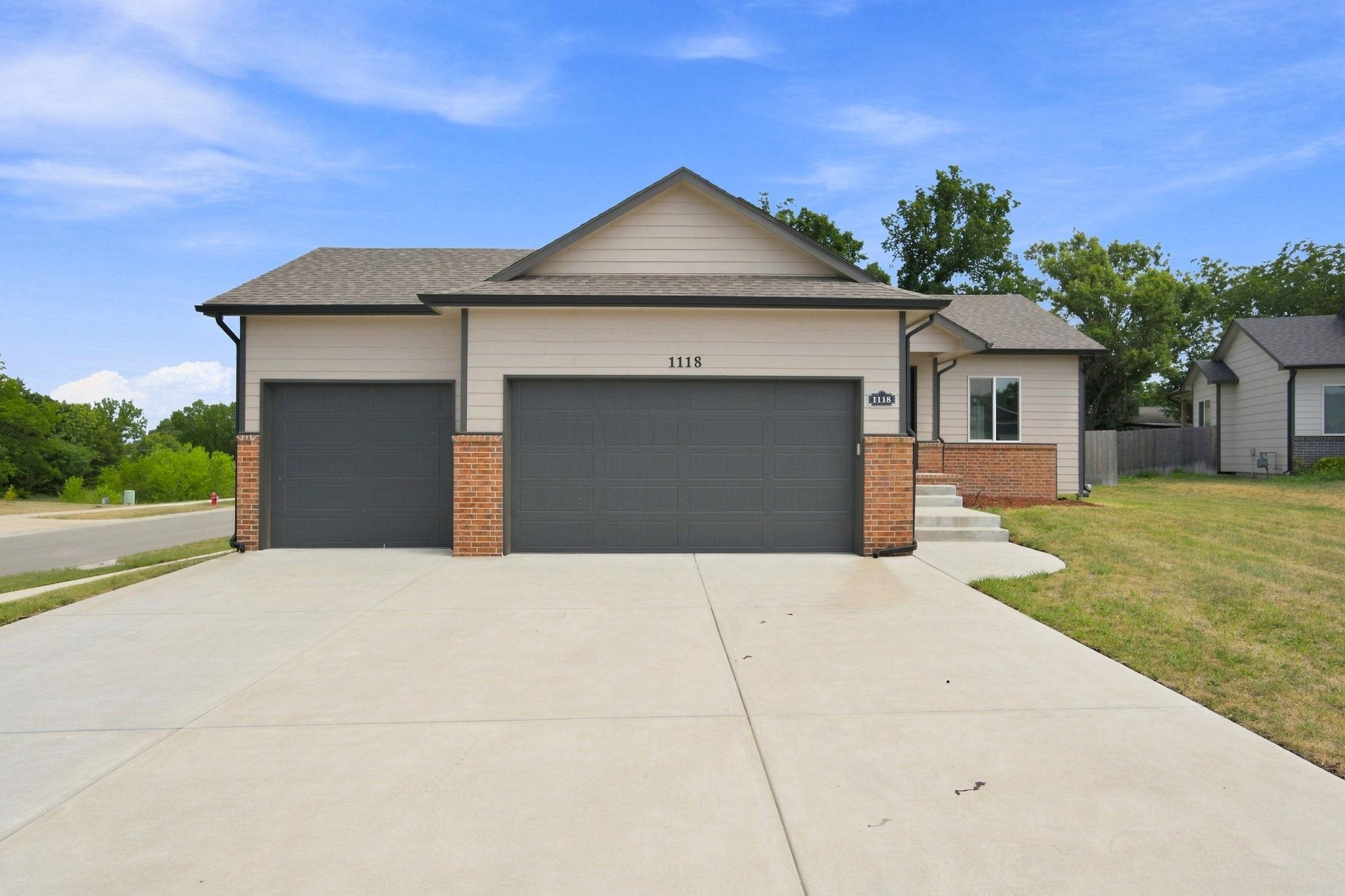 1118 S Sontag Property Photo 1